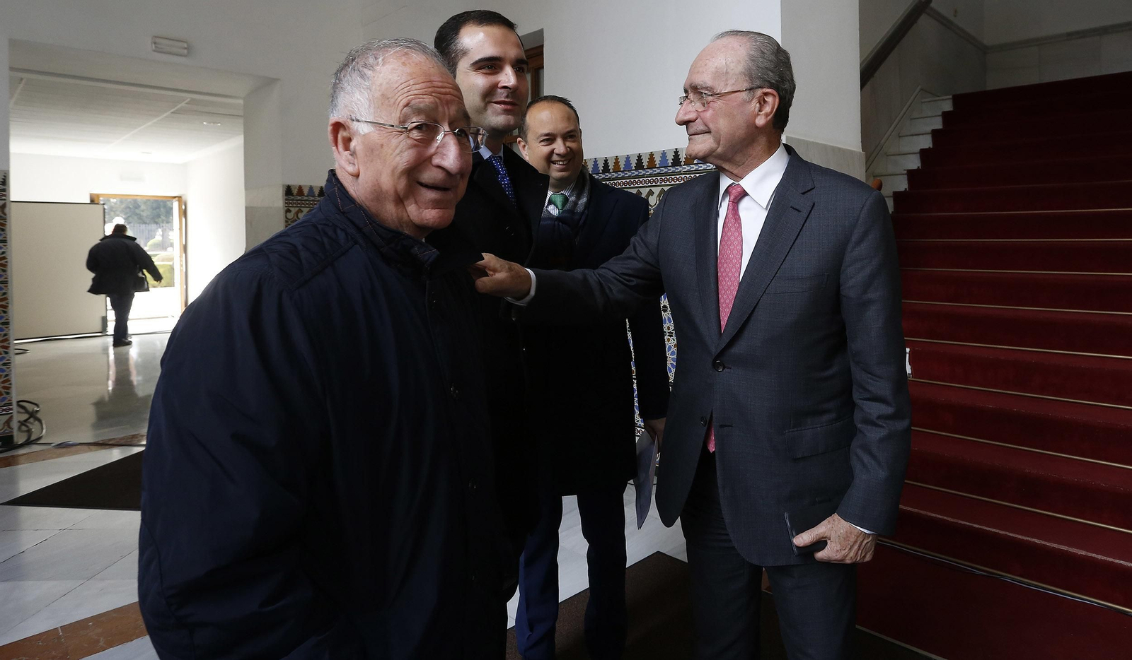 Las imágenes de la sesión de investidura de Juanma Moreno