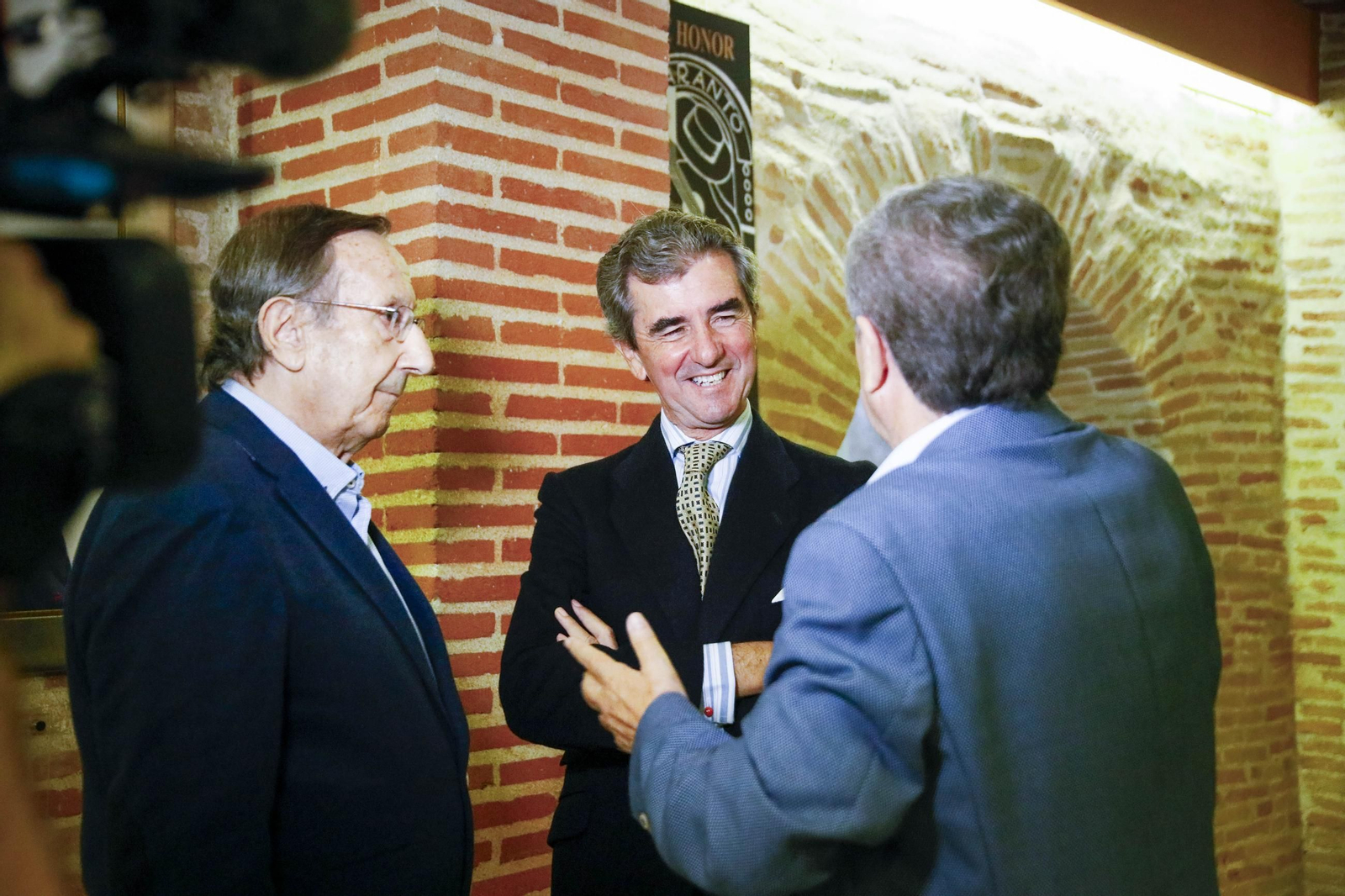 Las imágenes del evento dedicado al "Mejor toro de la Feria" en la peña flamenca El Taranto