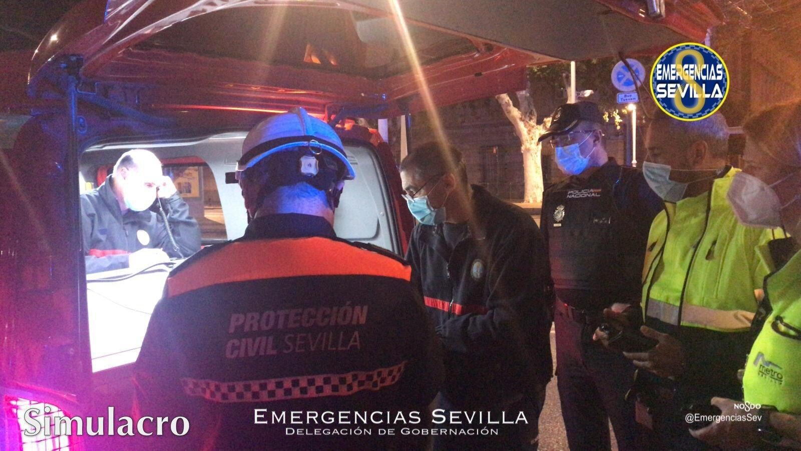 Las imágenes del simulacro de incendios de los Bomberos en el Metro de Sevilla