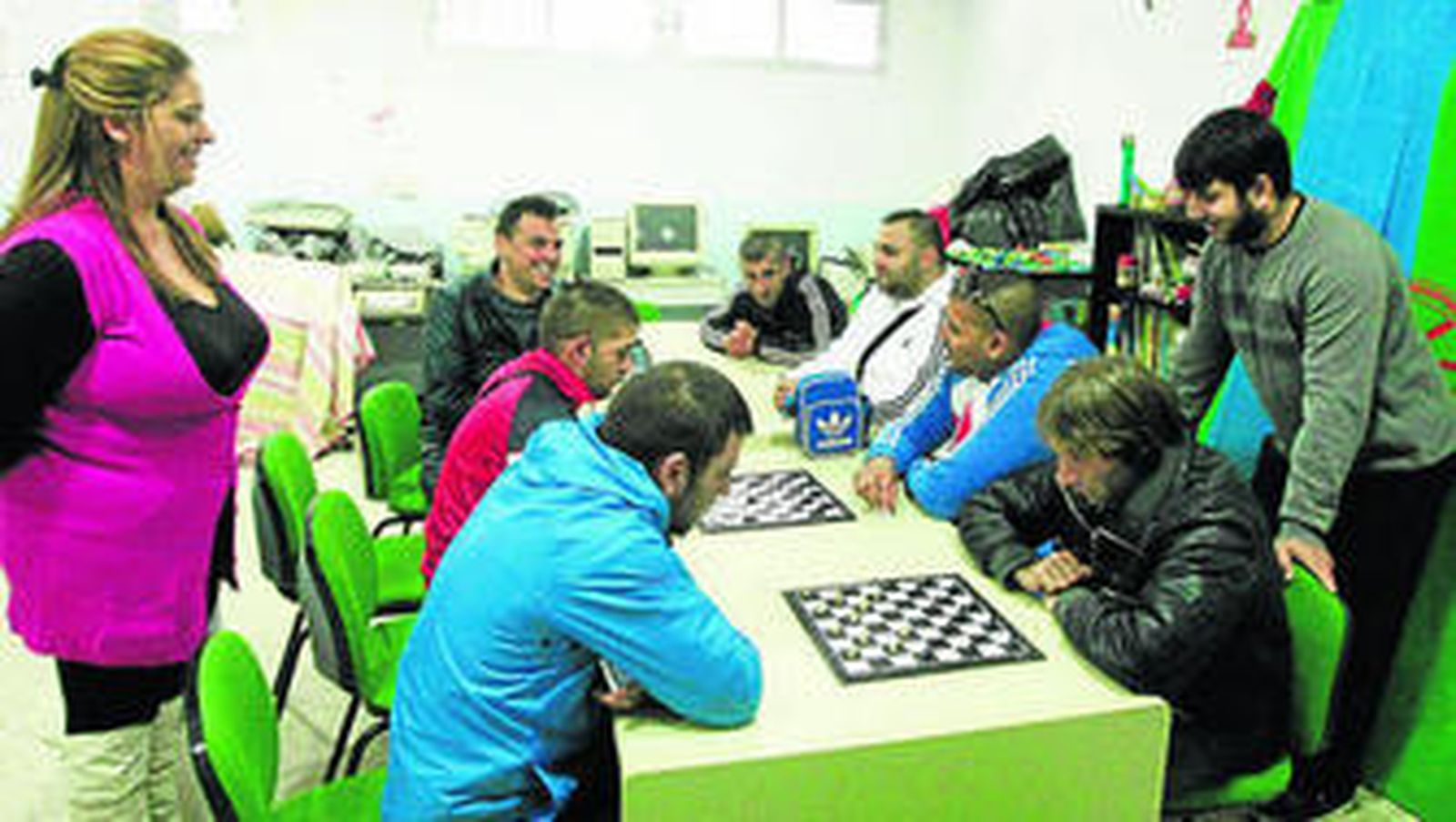 Un instante del torneo de damas que se celebró en la sede de Nakera Romí.