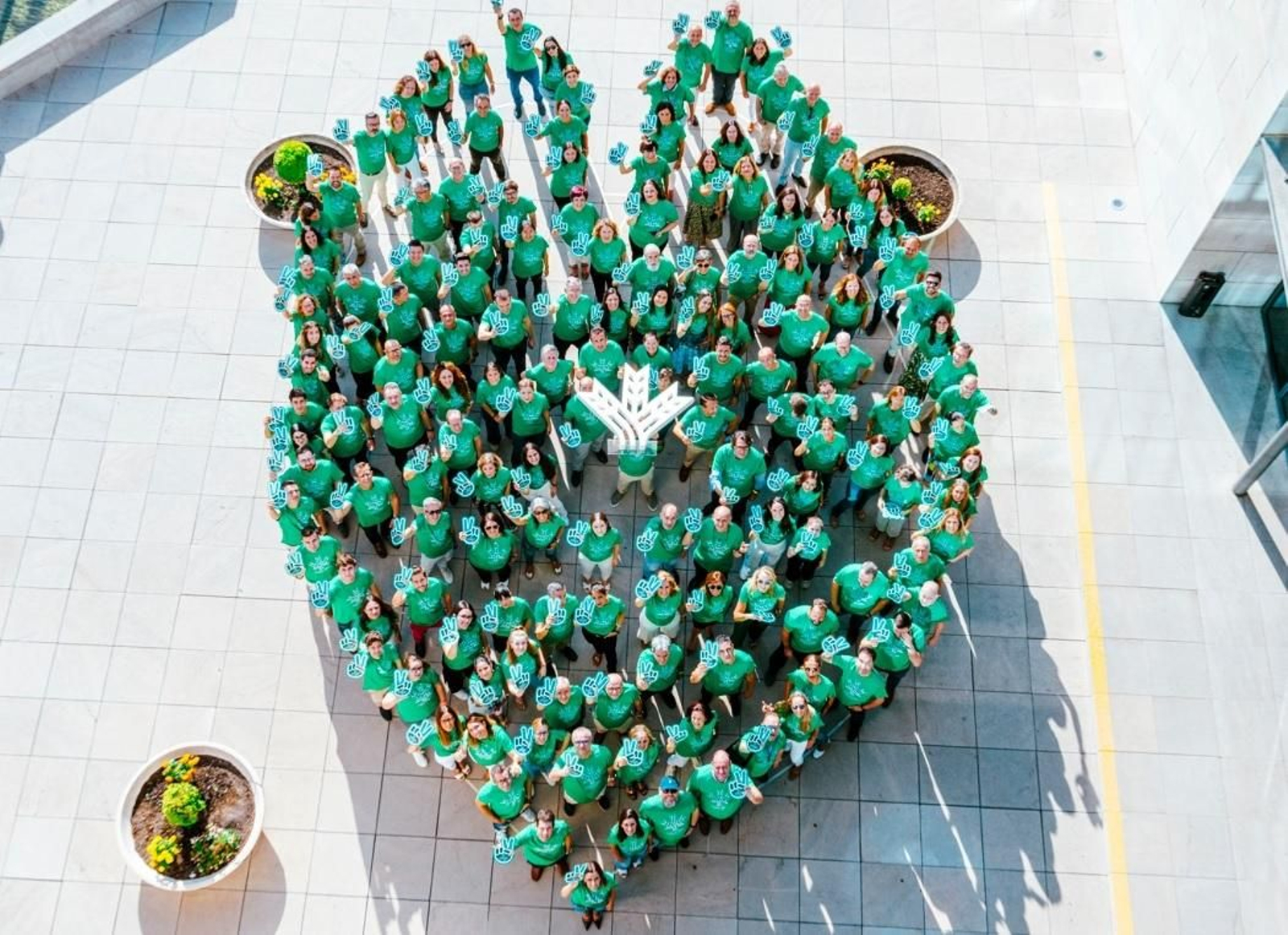 Caja Rural donará el 20% de los seguros vendidos hoy al Banco de Alimentos
