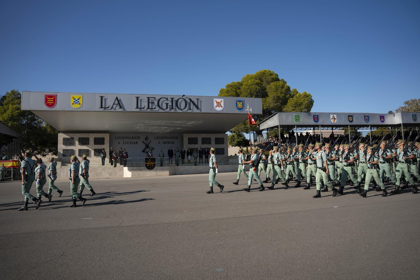 Así conmemora el día de la Inmaculada Concepción la Brigada de la Legión en Almería y despide al contingente que parte a Eslovaquia