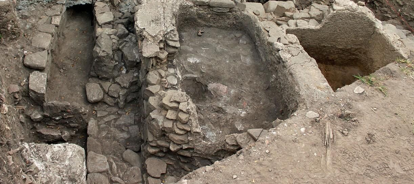 Piletas de salazón en el Parque Smith de Algeciras.