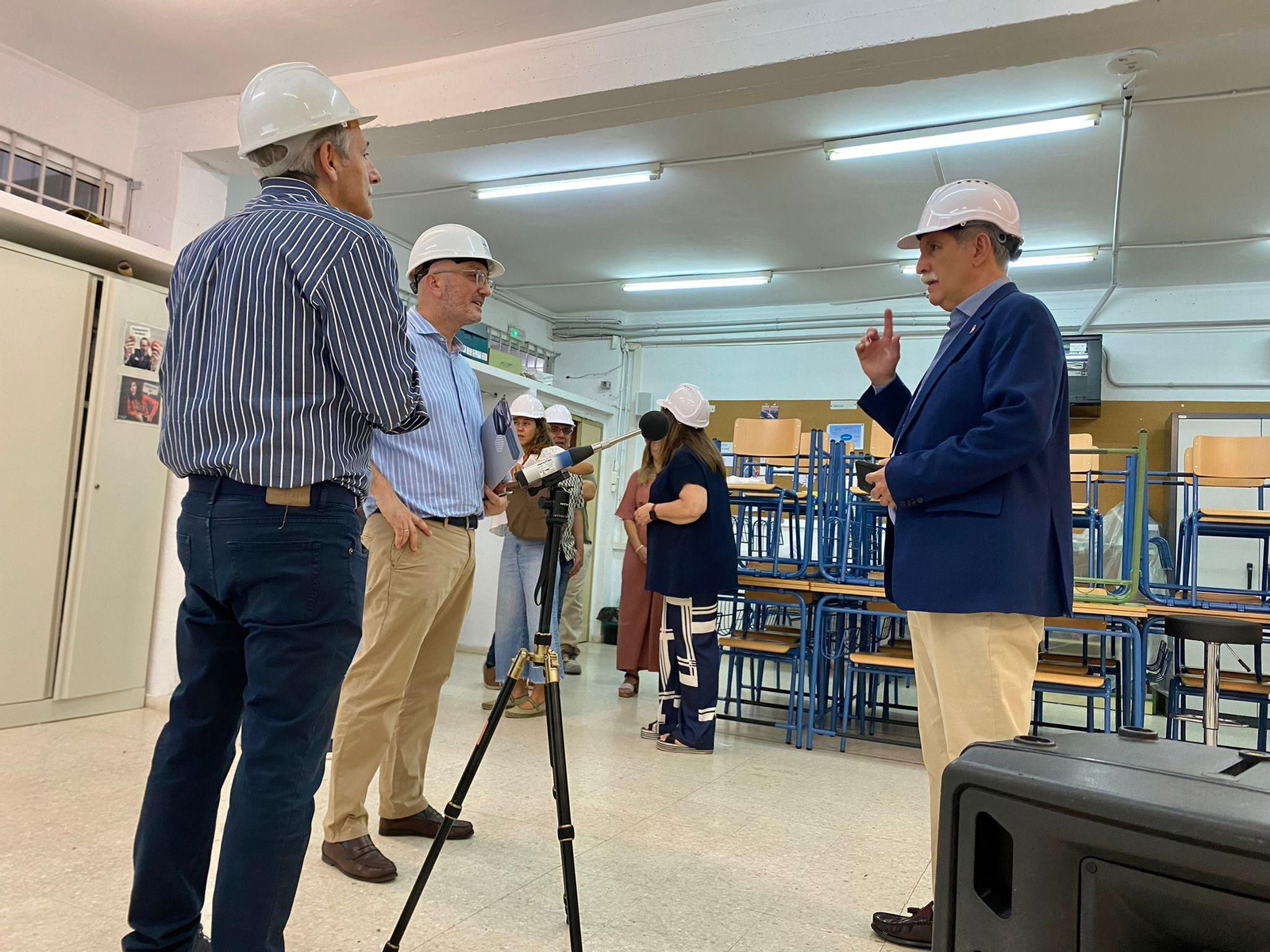 José Francisco Viso visitando las obras de la Escuela de Idiomas de Córdoba José Francisco Viso visitando las obras de la Escuela de Idiomas de Córdoba