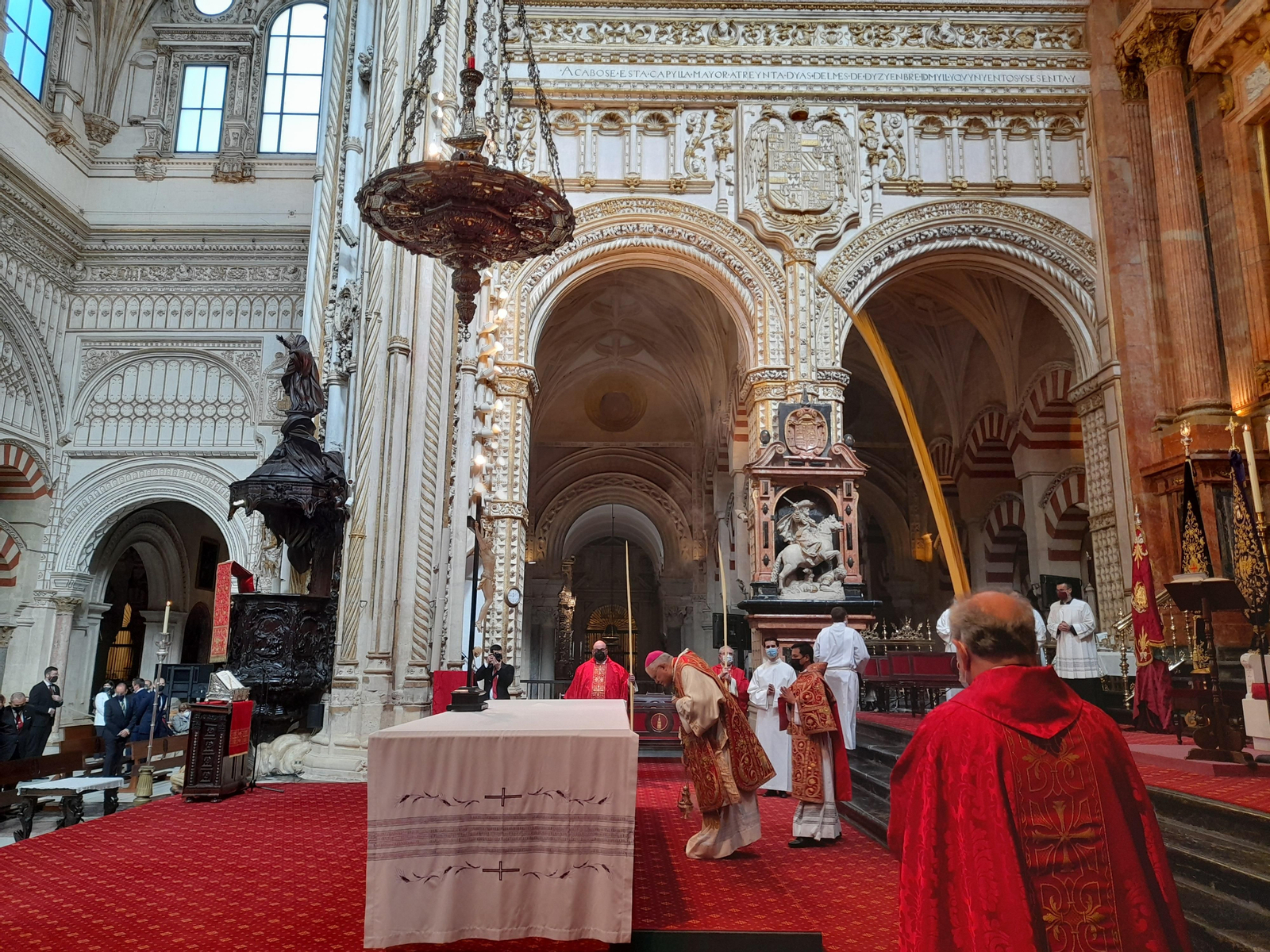 La misa de la bendición de las palmas en la Mezquita-Catedral de Córdoba, en fotografías