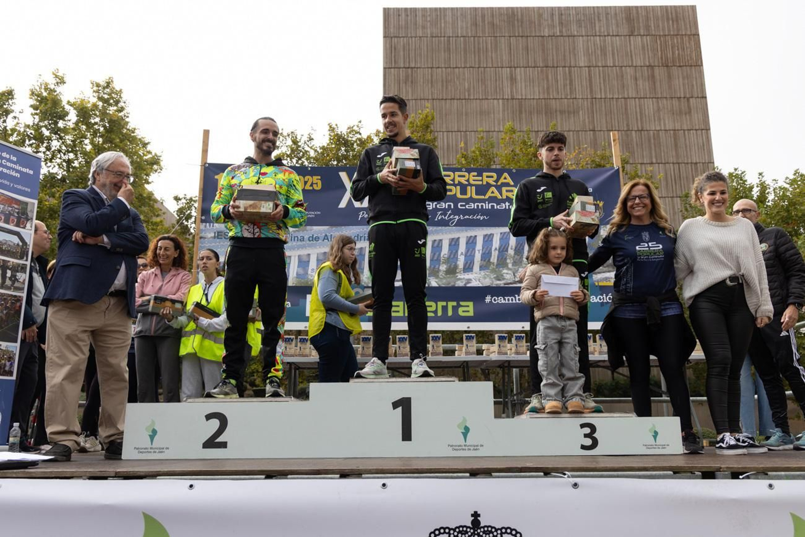 Atletismo por la paz y la integración en la XXV Carrera y Caminata del IES Santa Catalina de Alejandría (II)