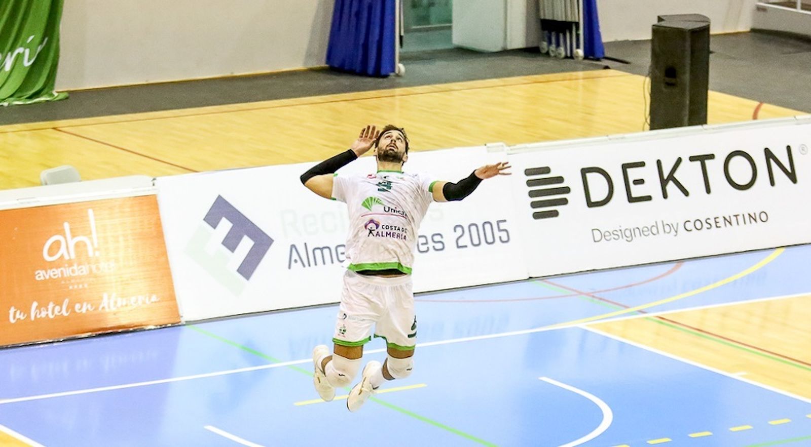 El receptor onubense, en un encuentro en casa