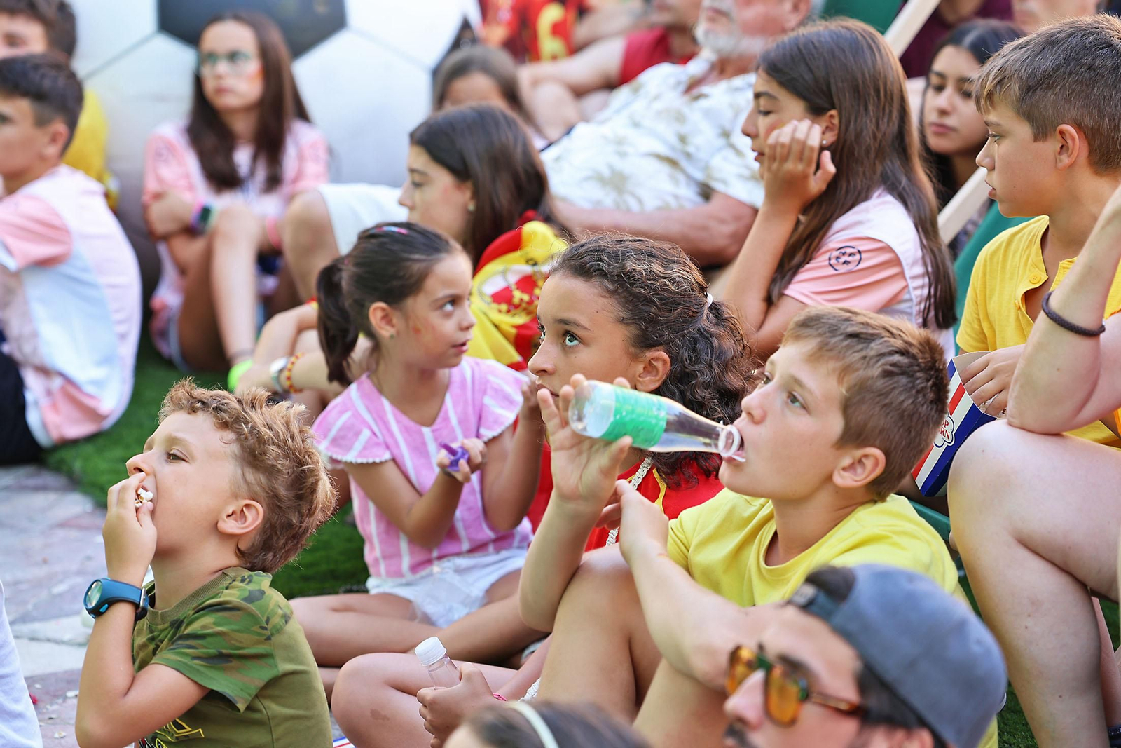Imágenes de la Fan zone en Huelva de la Final de la Eurocopa entre Inglaterra y España Imágenes de la Fan zone en Huelva de la Final de la Eurocopa entre Inglaterra y España