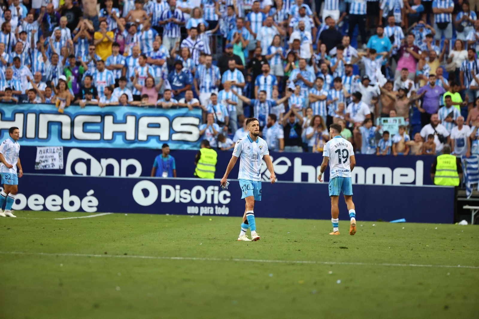 La alegría del Málaga CF tras pasar a la final, en fotos