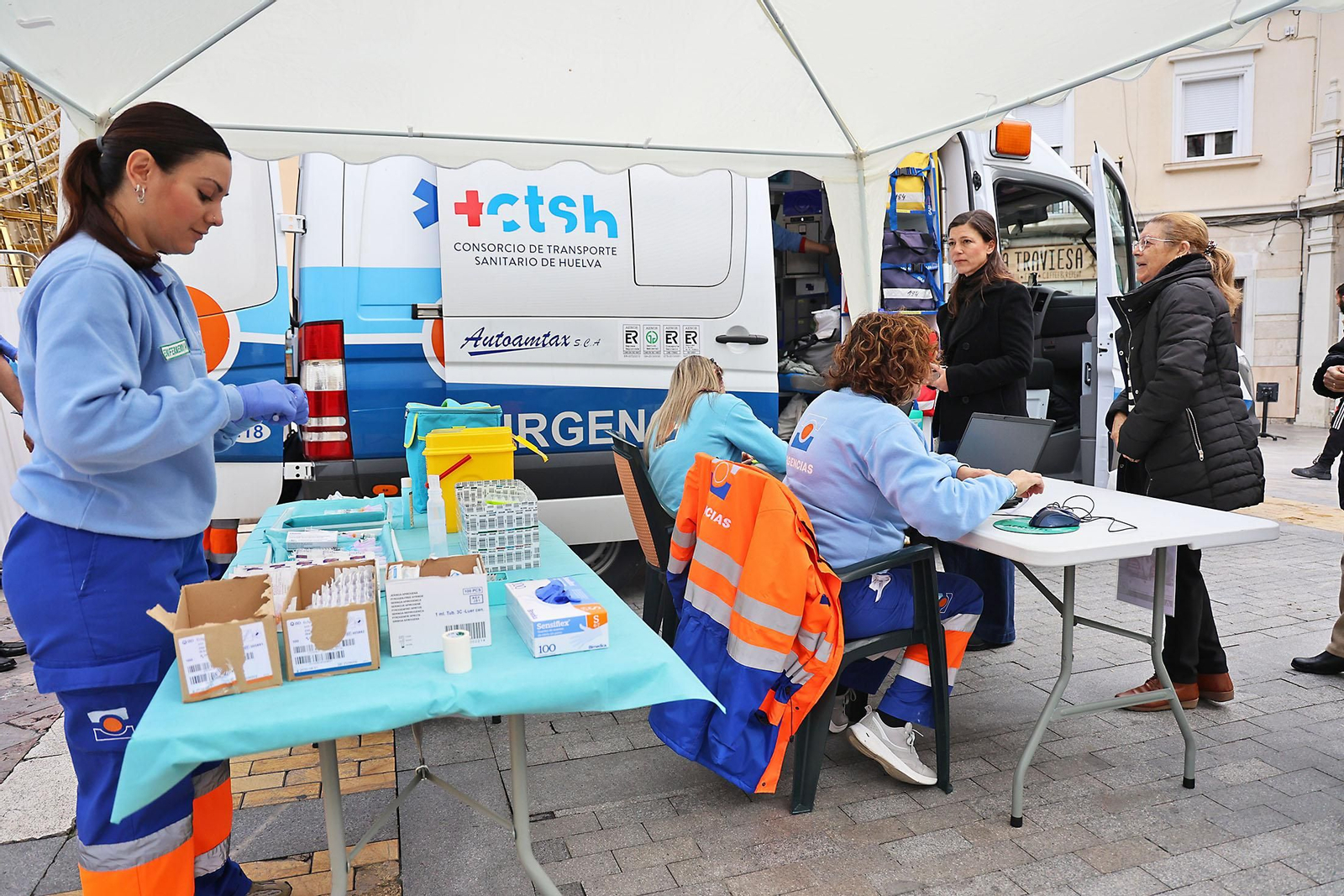 Imágenes de la jornada de vacunación sin cita frente a la gripe y el Covid-19