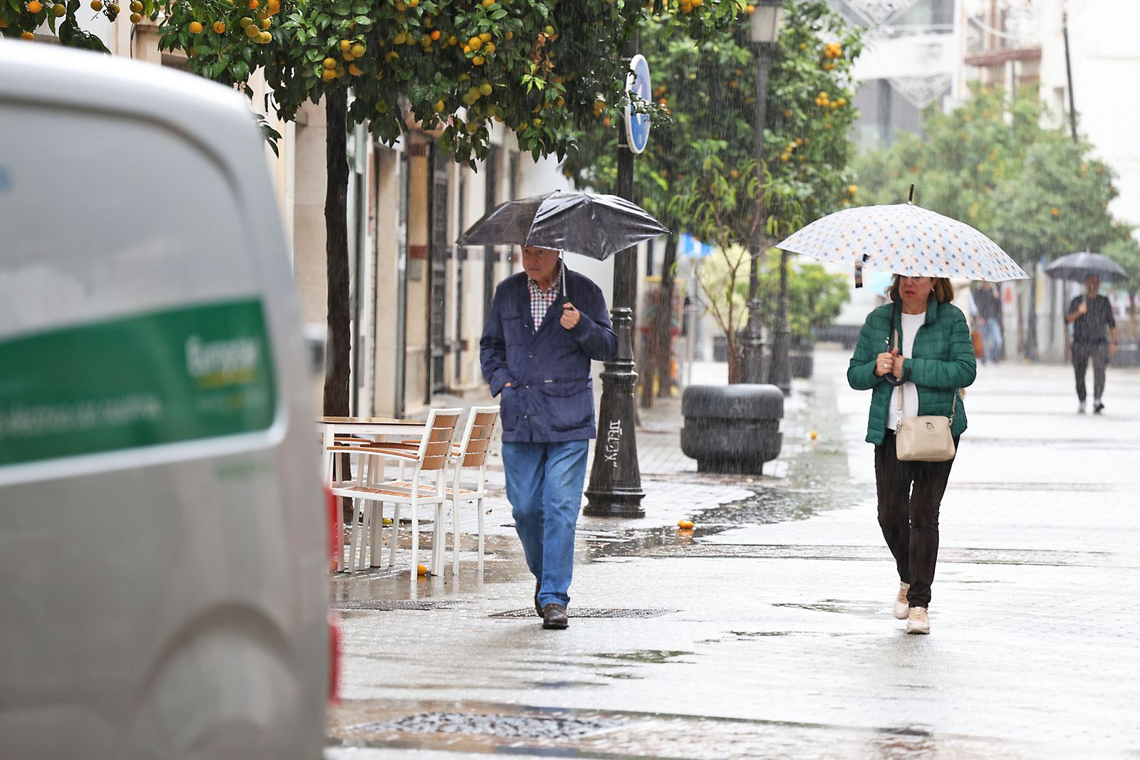 Imágenes de la lluviosa mañana en Huelva
