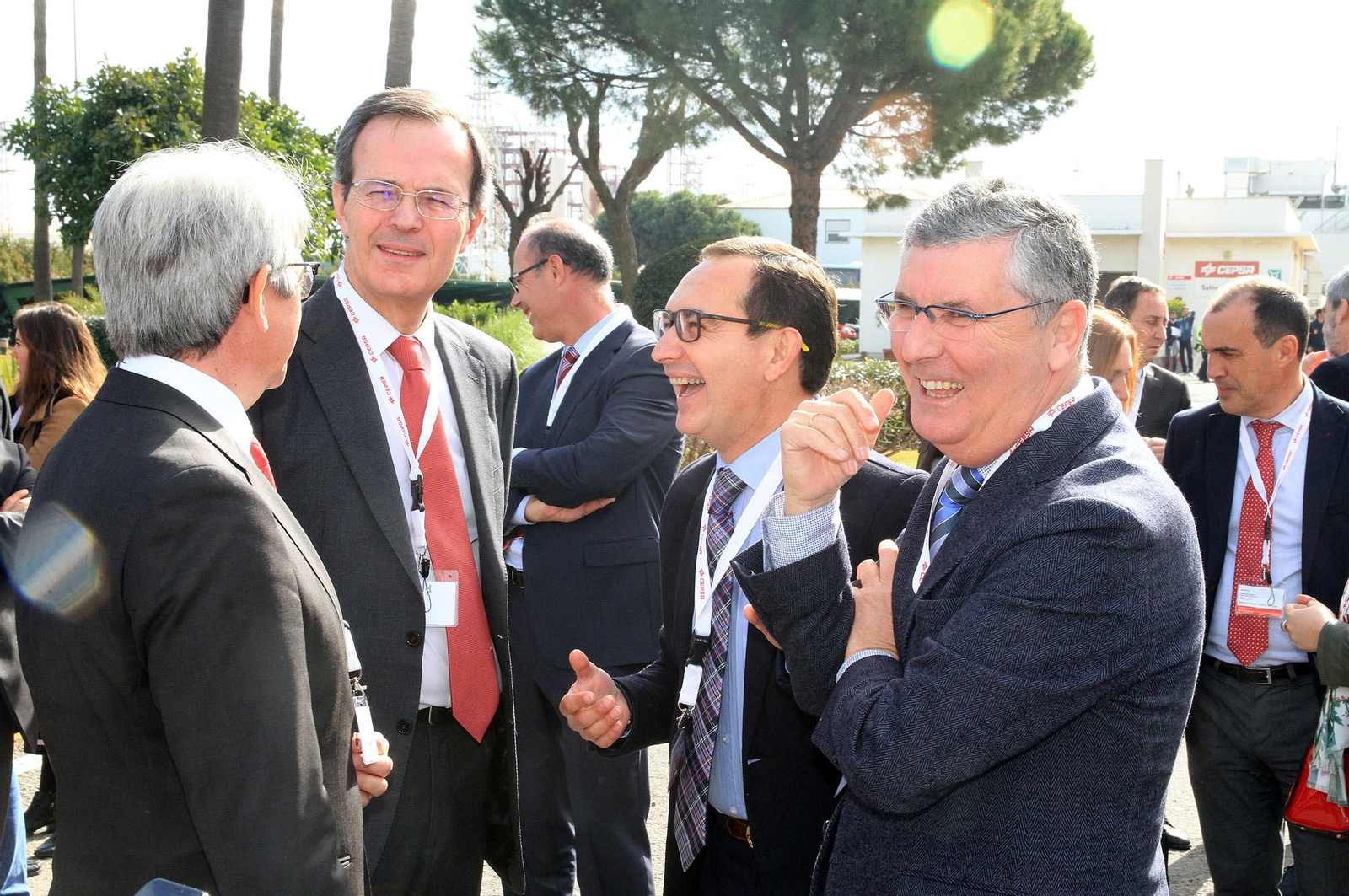 La presidenta de la Junta de Andalucía, Susana Díaz, y el consejero delegado de Cepsa, Pedro Miró, inauguran el proyecto 'Optimización de Aromáticos' de Cepsa, en imágenes
