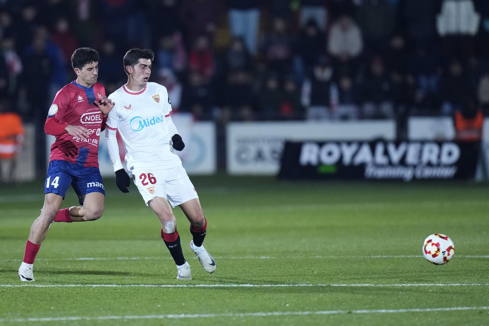 Las fotos del Olot - Sevilla de Copa del Rey