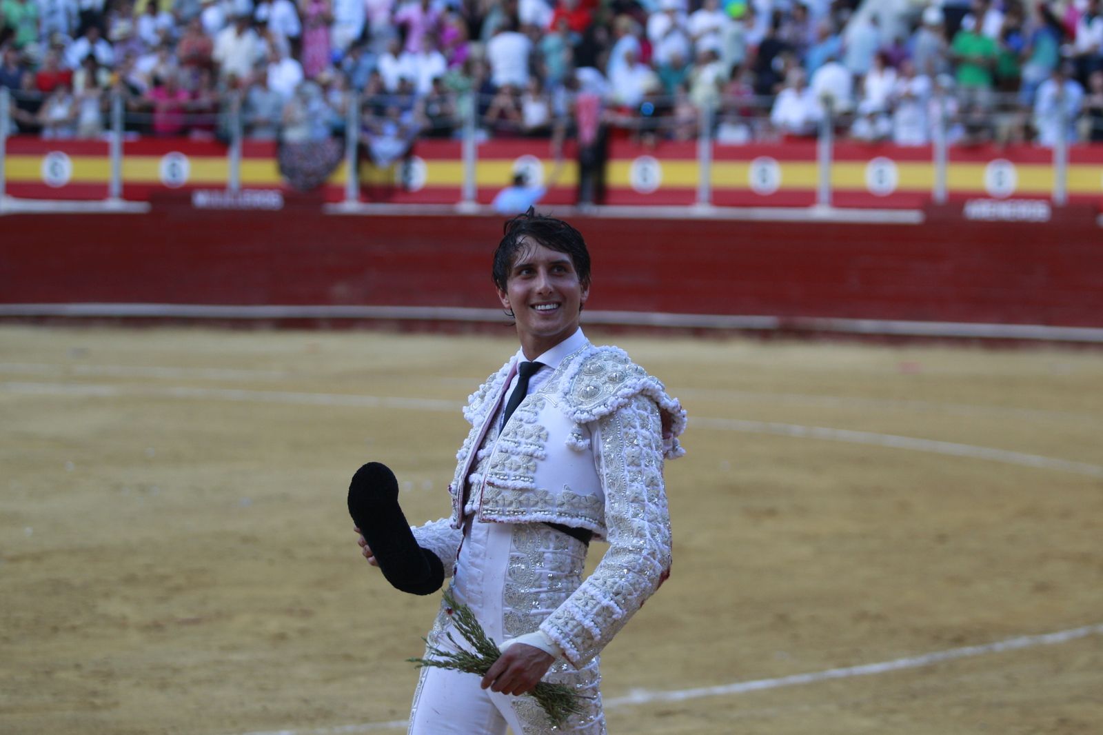 Imágenes del triunfo del torero almeriense Jorge Martínez el día de su alternativa