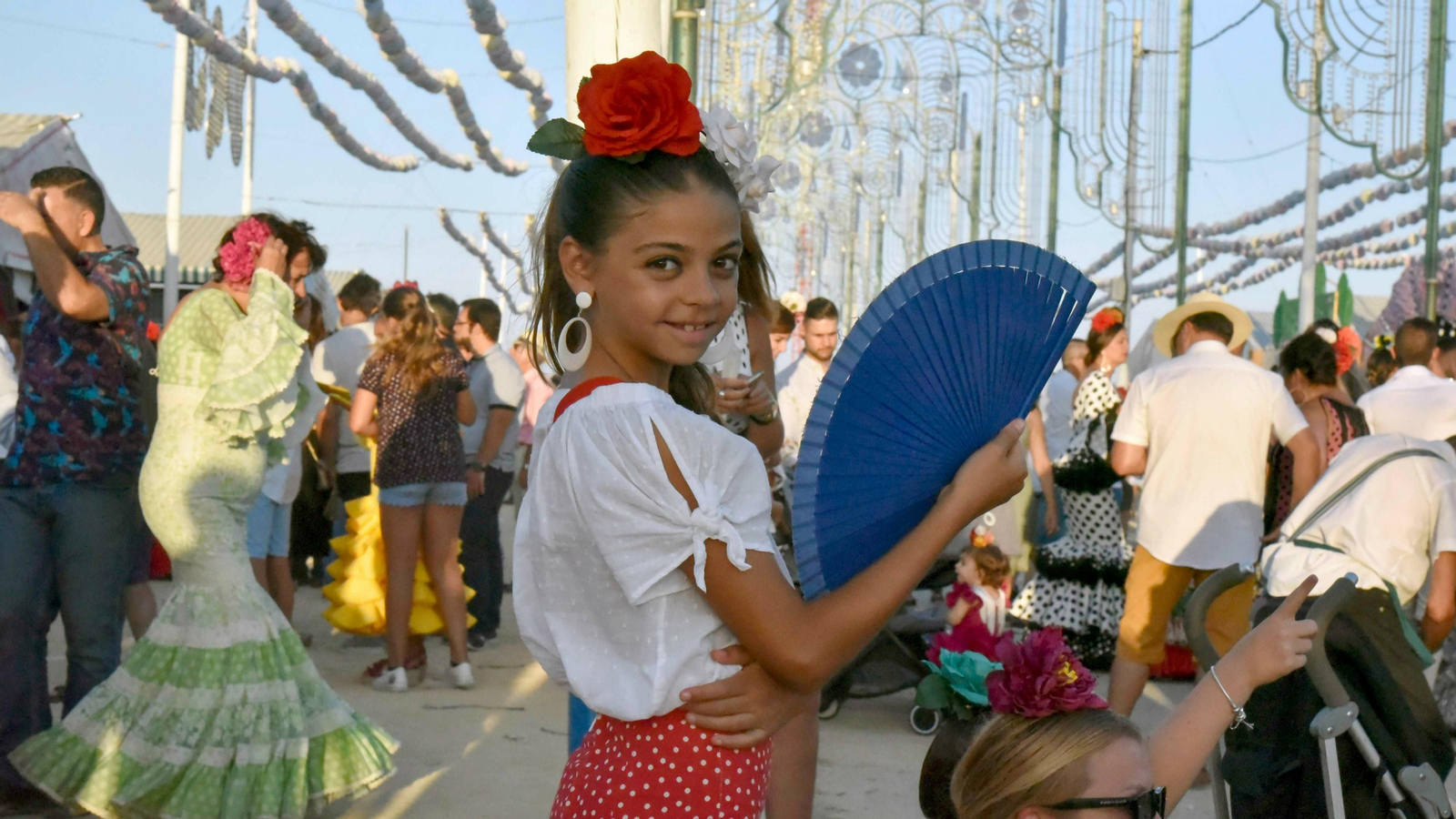 Ambiente en las caseta en el Domingo Rociero