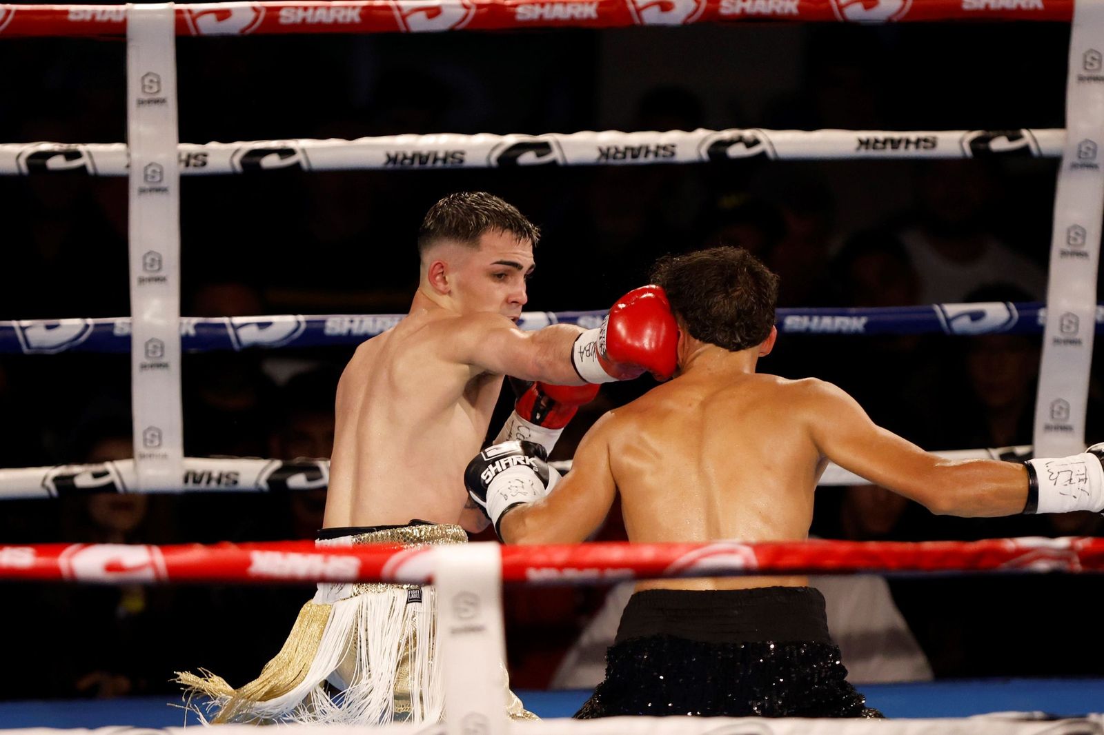 Las mejores fotos del debut profesional de Rafa Lozano Jr. ante Kervin Romero