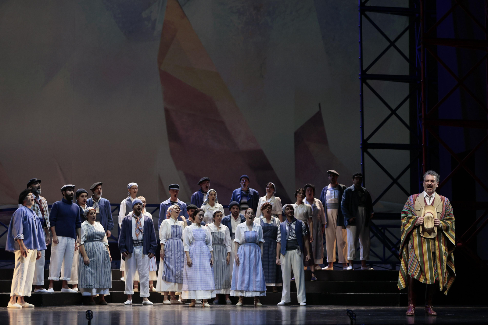 Las imágenes de la zarzuela "Los Gavilanes" en el Maestranza