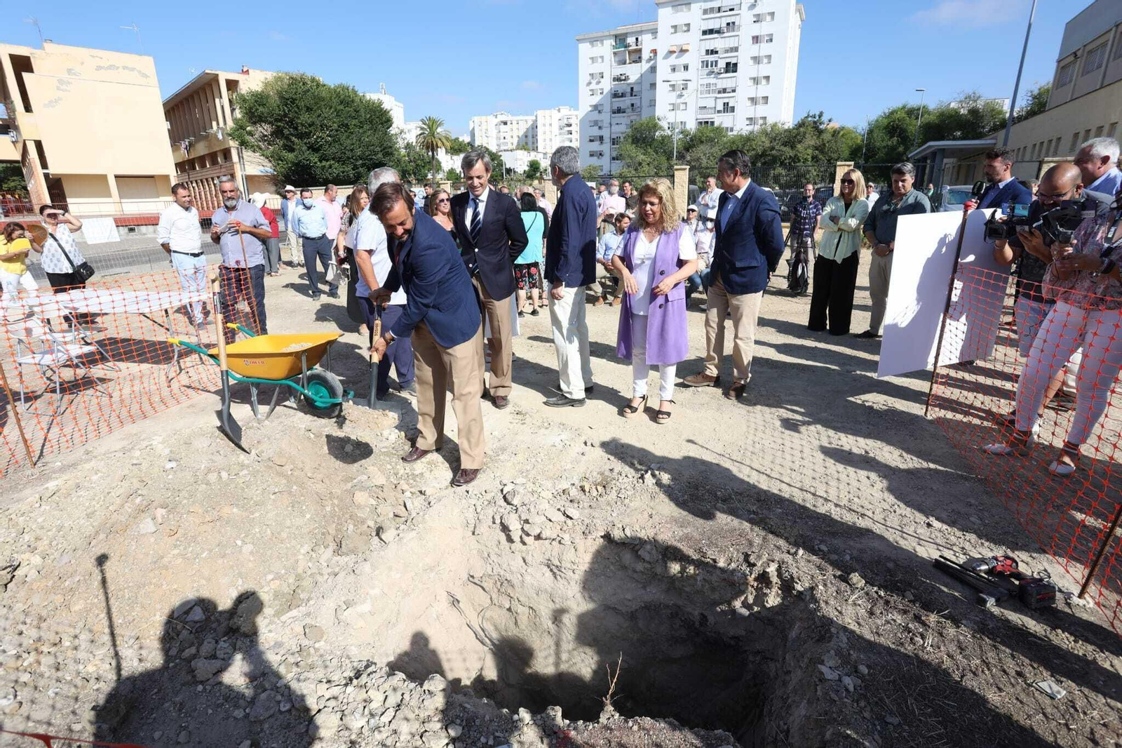 Acto de colocación de la primera piedra de la futura sede de Proyecto Hombre en Jerez