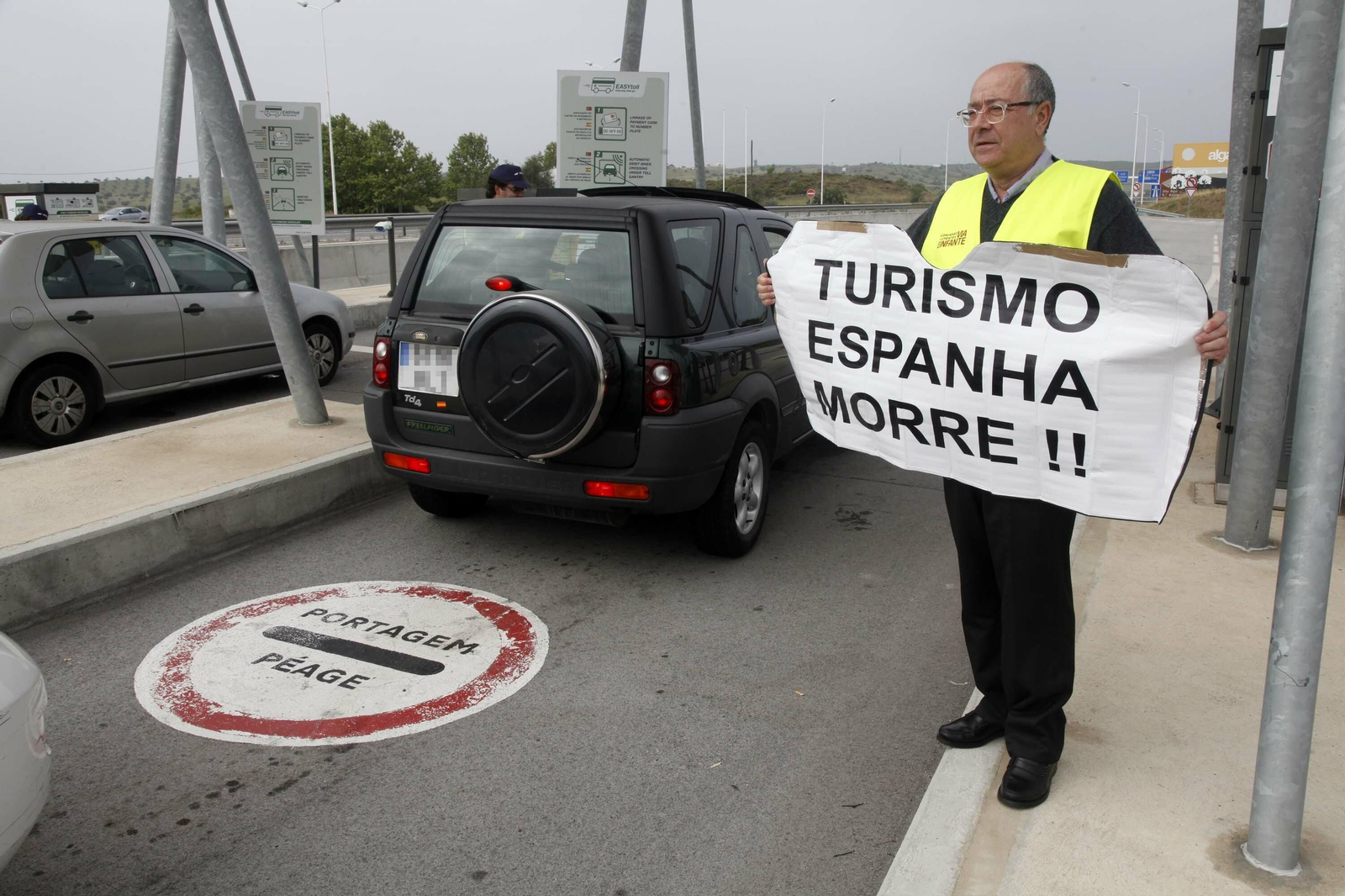 Protesta anterior en el puesto de peaje de la frontera con Ayamonte.
