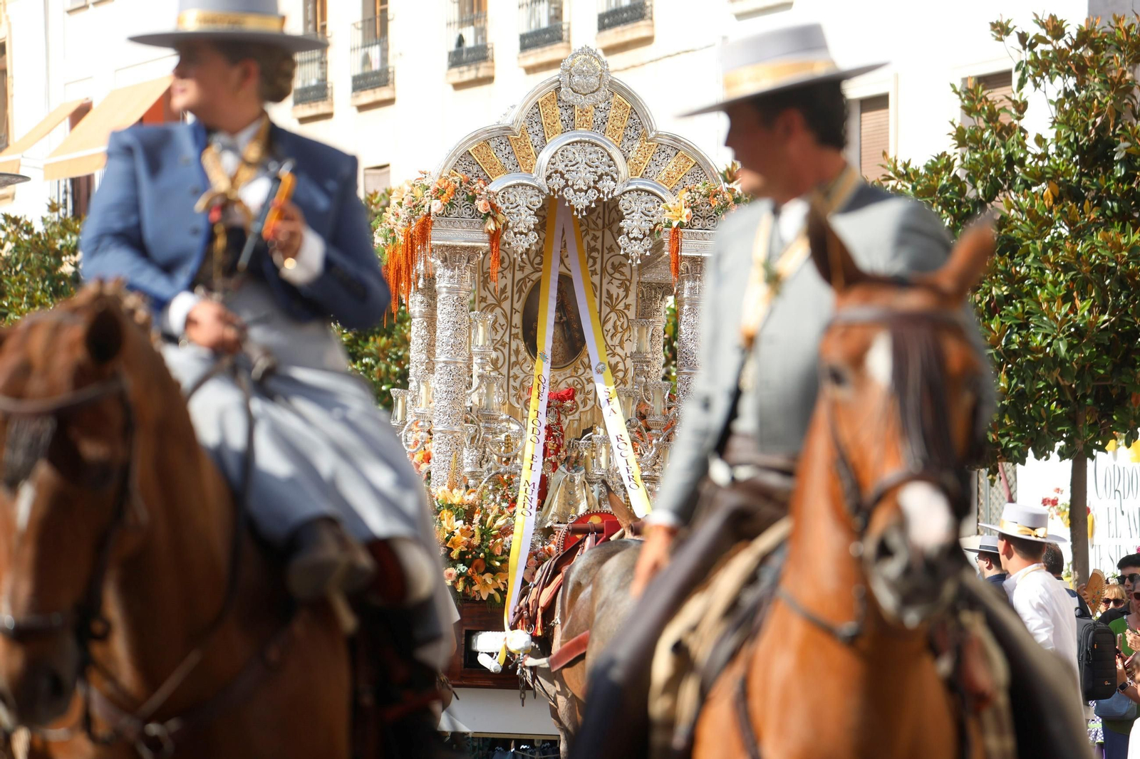 La salida de la Hermandad del Rocío de Córdoba
