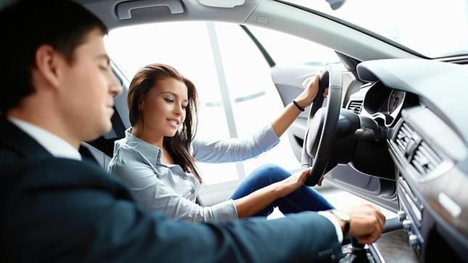 ¿Qué debemos tener en cuenta al comprar un vehículo?