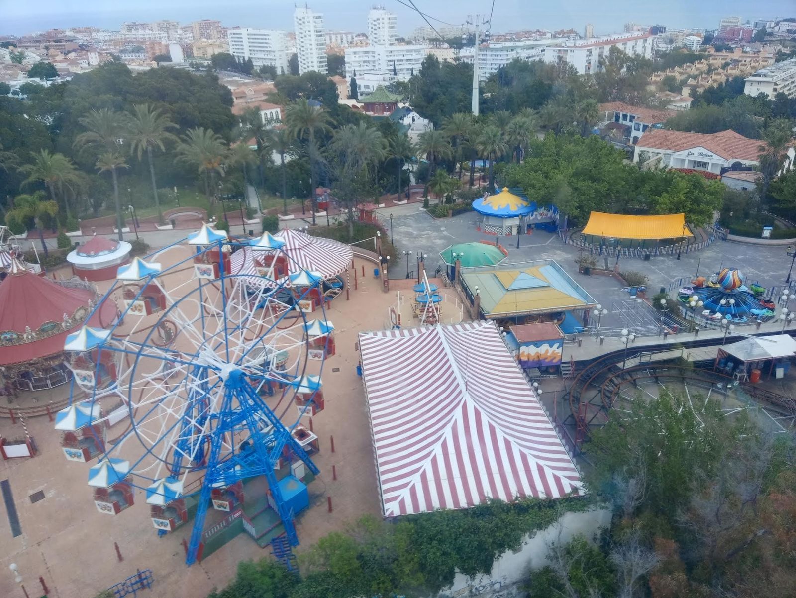 Vista del parque de atracciones Tívoli World de Benalmádena.