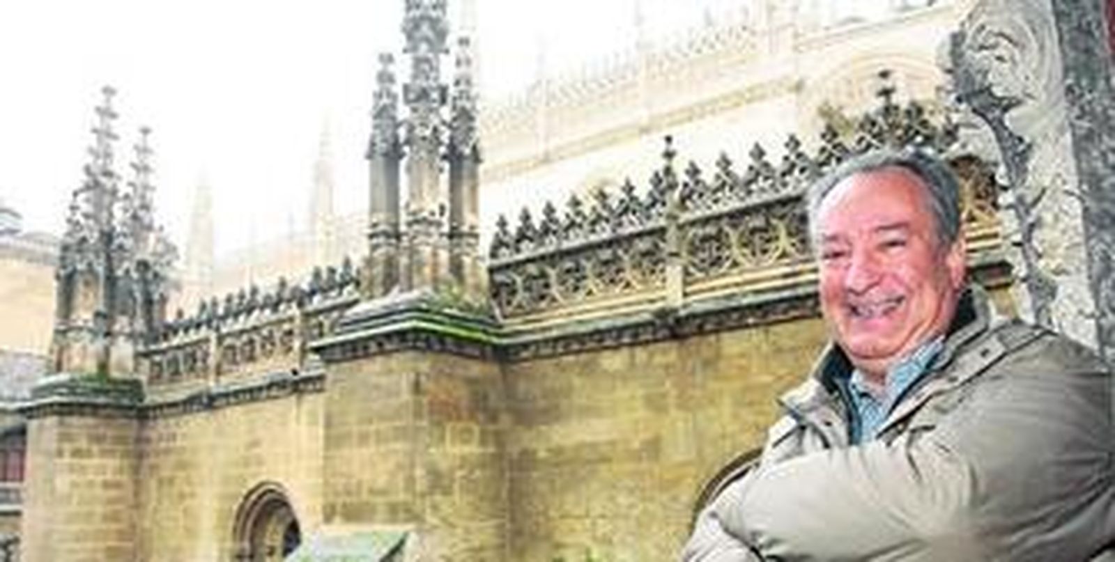 José María Quintana, con la Catedral de Granada de fondo.