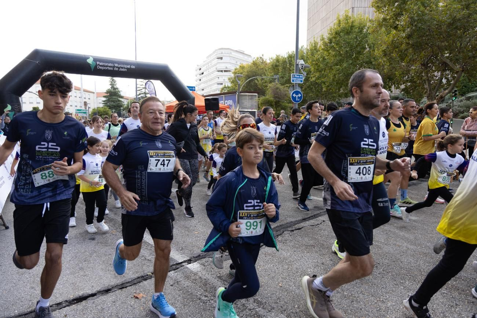 Atletismo por la paz y la integración en la XXV Carrera y Caminata del IES Santa Catalina de Alejandría (I)