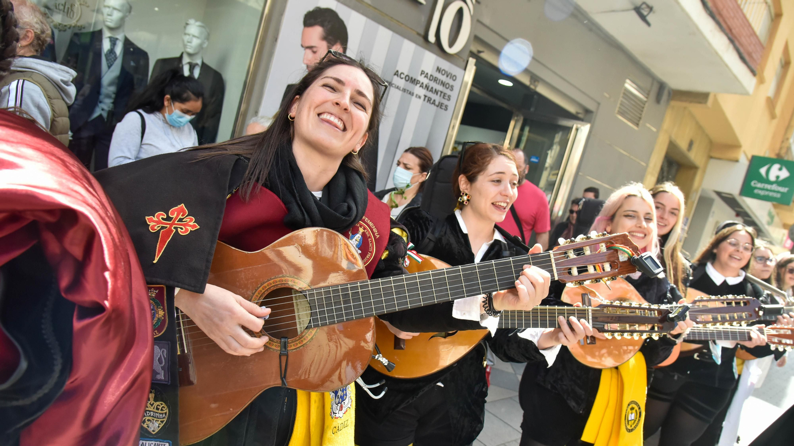 Pasacalles del Certamen de Tunas en Algeciras