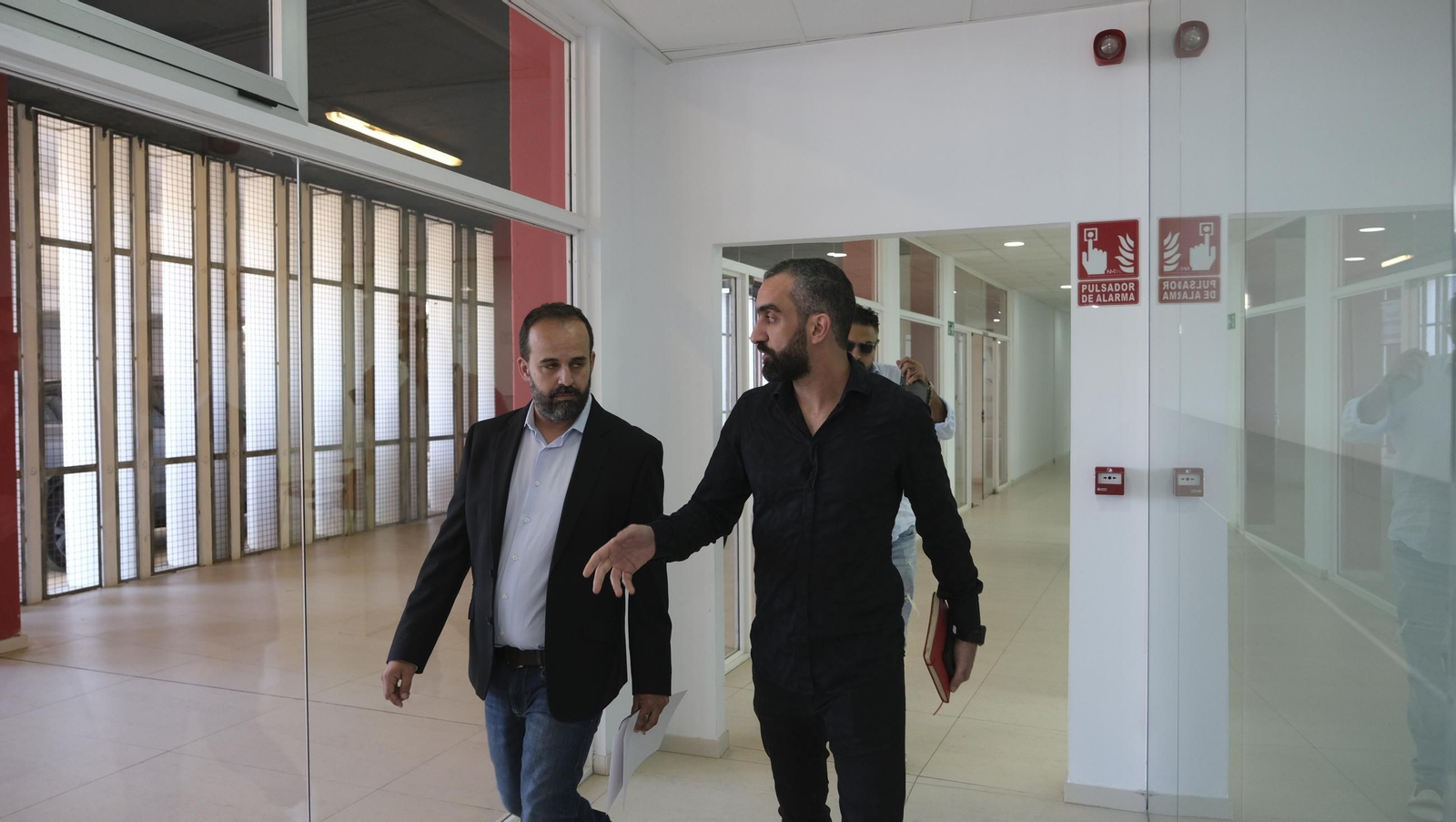 Mohamed El Assy, CEO de la U.D. Almería, en rueda de prensa, en imágenes