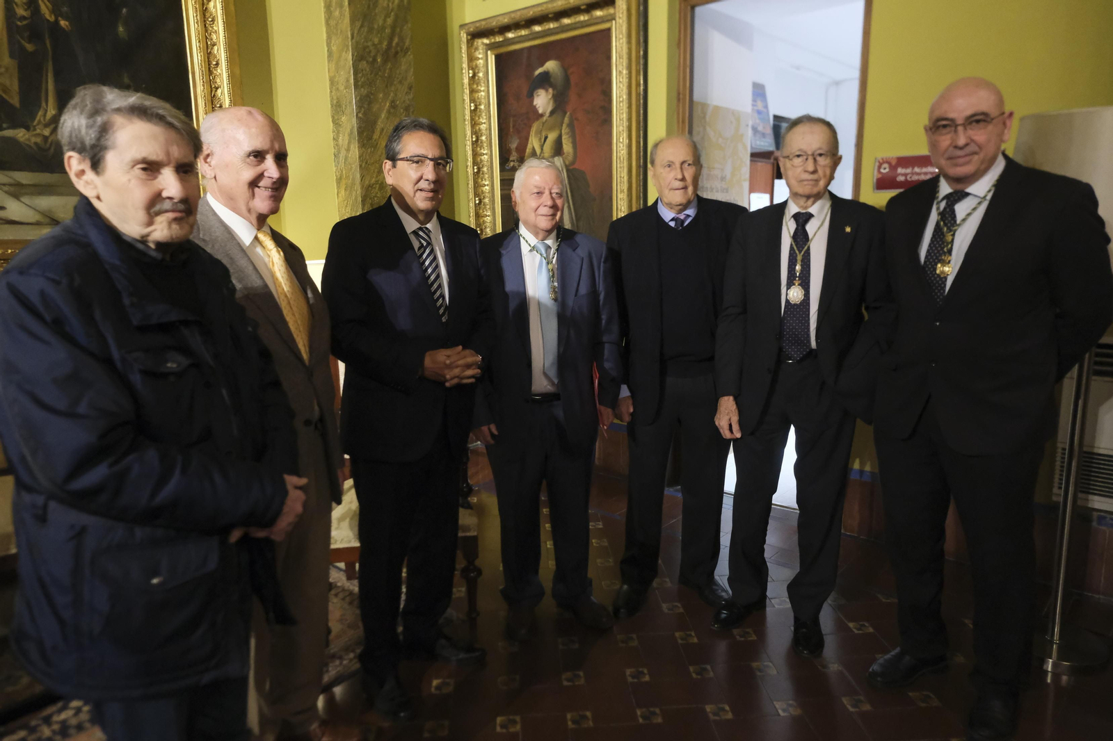 El ingreso del presidente de la Fundación Cajasol, Antonio Pulido, en la Real Academia de Córdoba, en imágenes