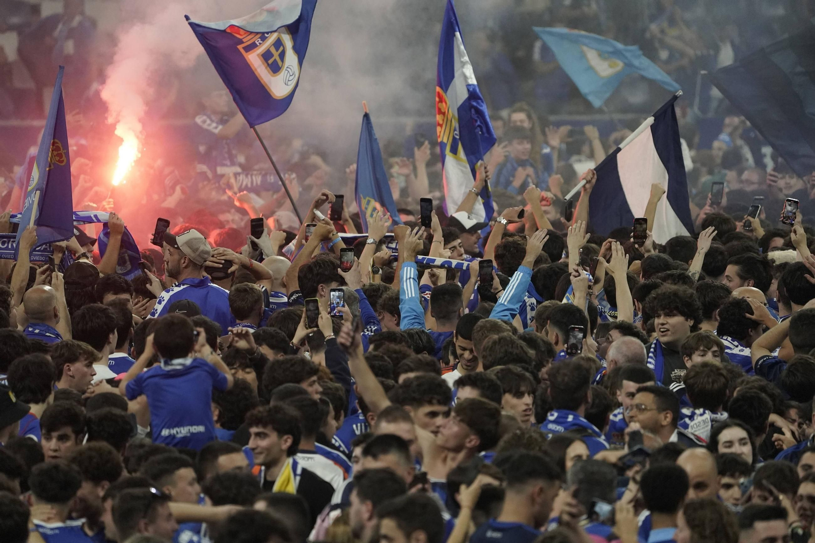 Las fotos del ascenso del Oviedo ante el Mirandés