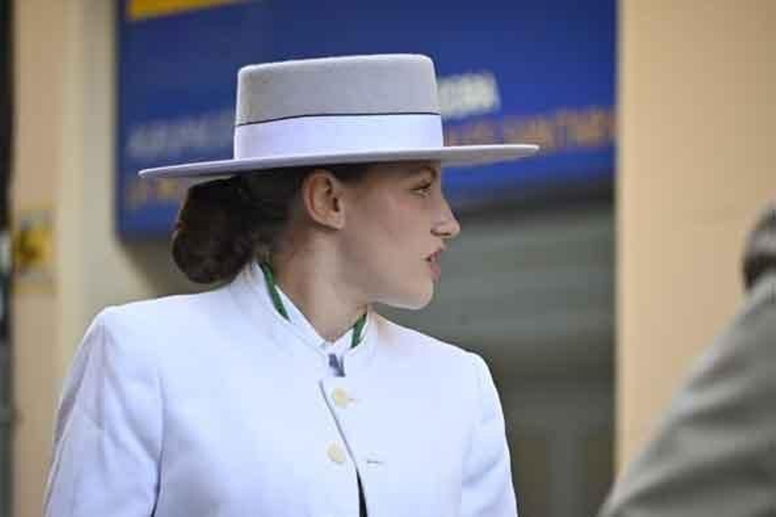 Las mejores imágenes de los peregrinos en la salida de Emigrantes