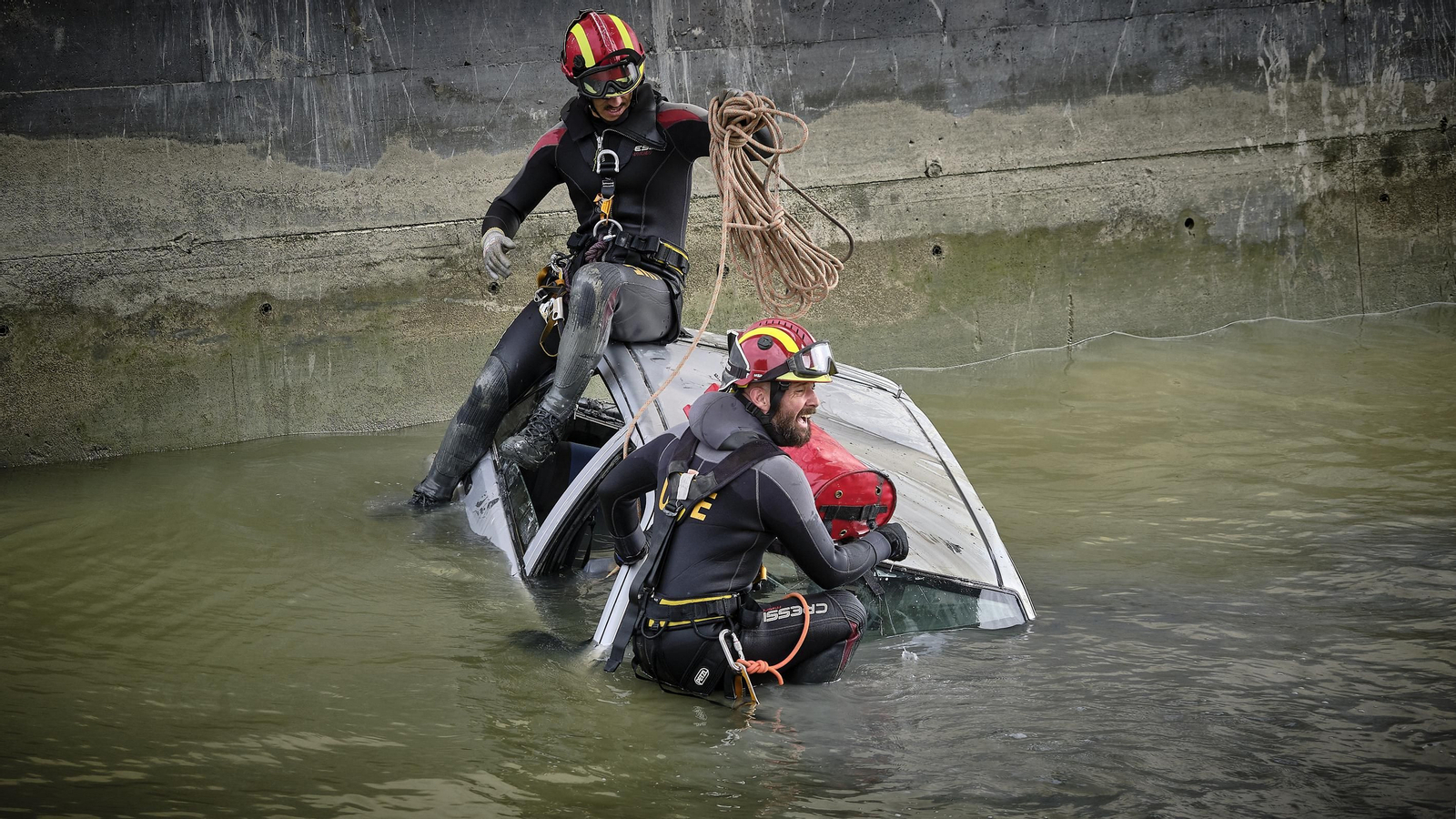 Operación de rescate de víctimas en El Portal