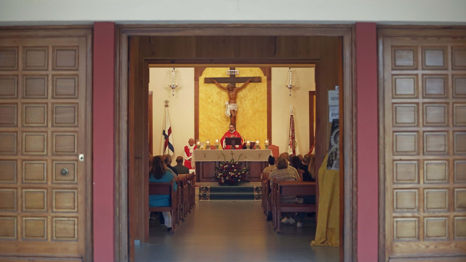 Fotos de la bendición de la nueva Cruz de Lampedusa en Algeciras