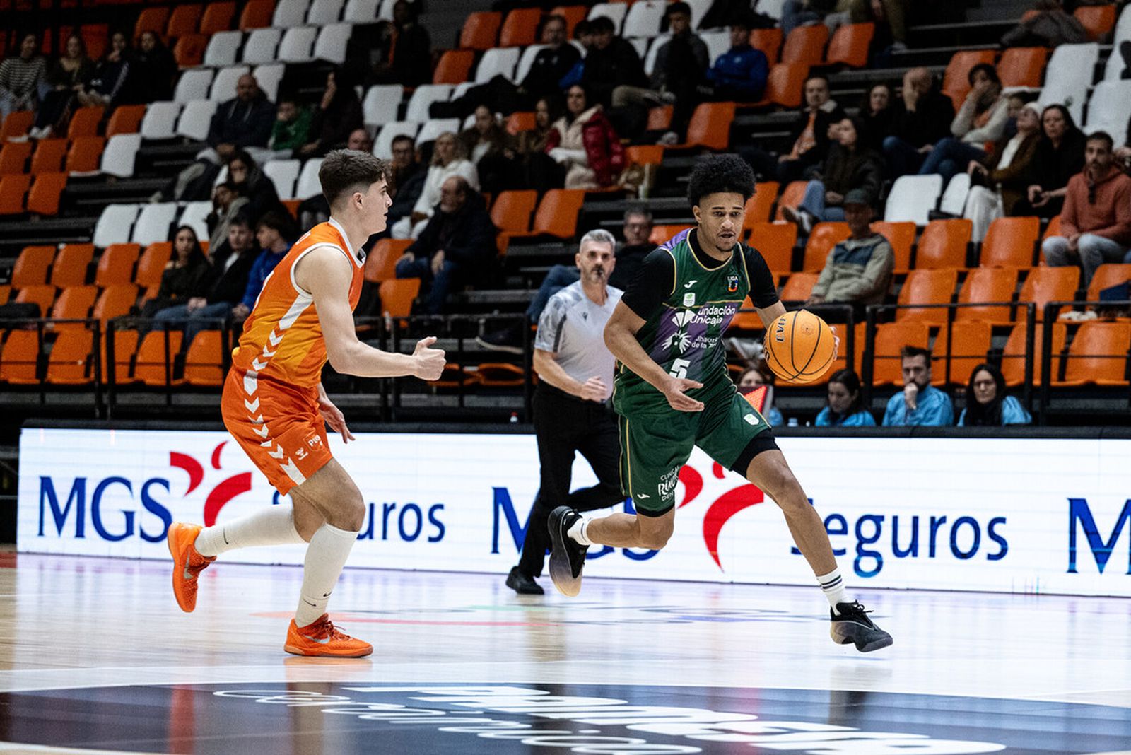 Liga U22: El Unicaja se quedó a un paso en Valencia (78-75)