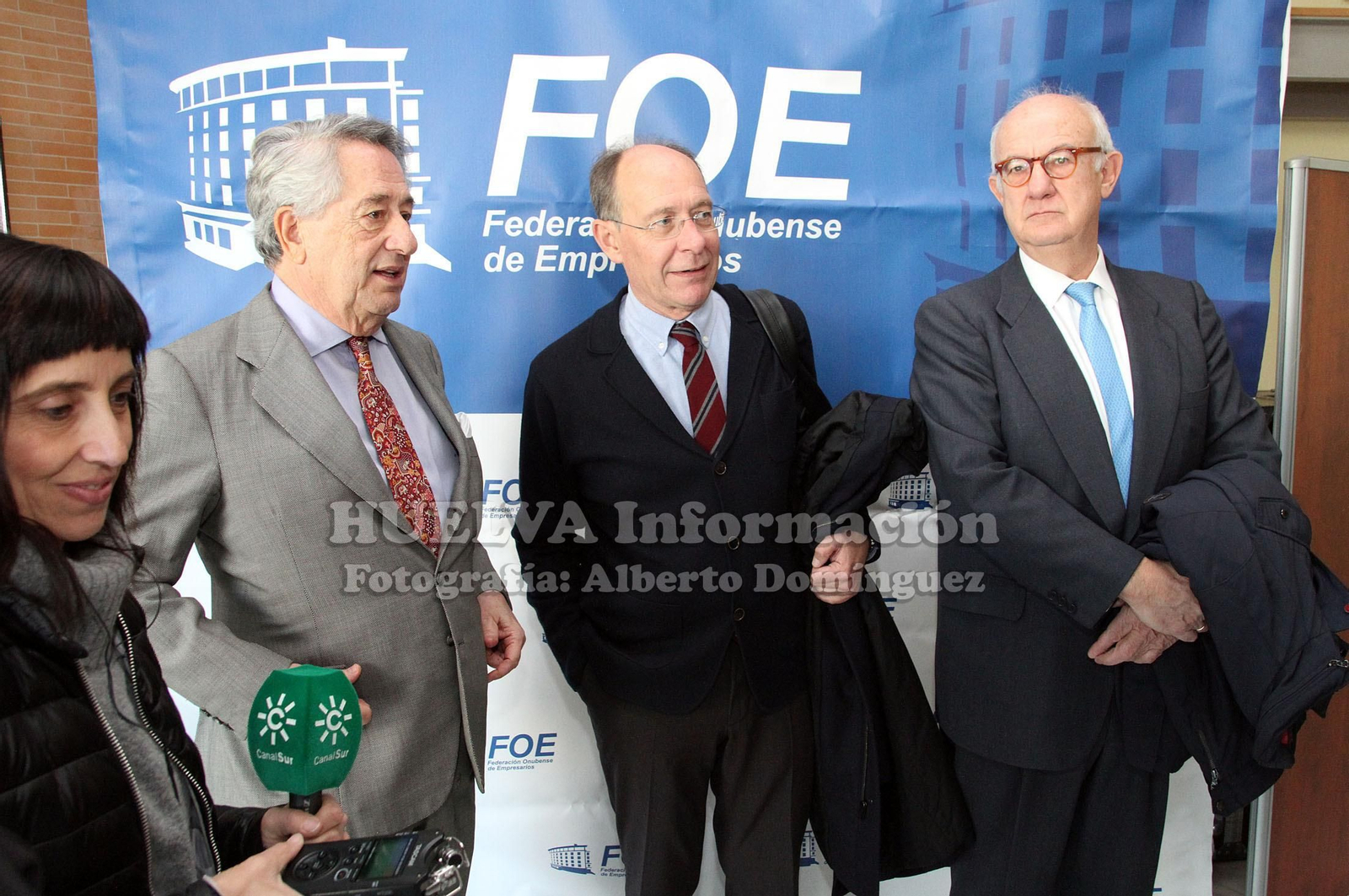 Mesa redonda en la FOE sobre retos y oportunidades de la transición energética, en imágenes