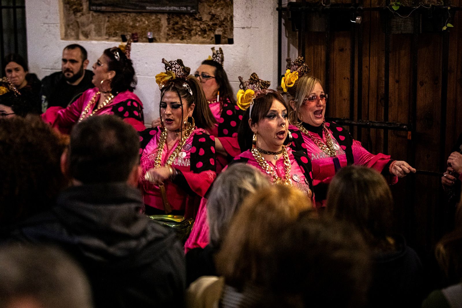 Búscate entre las mejores imágenes del Circuito de agrupaciones ilegales del Pópulo