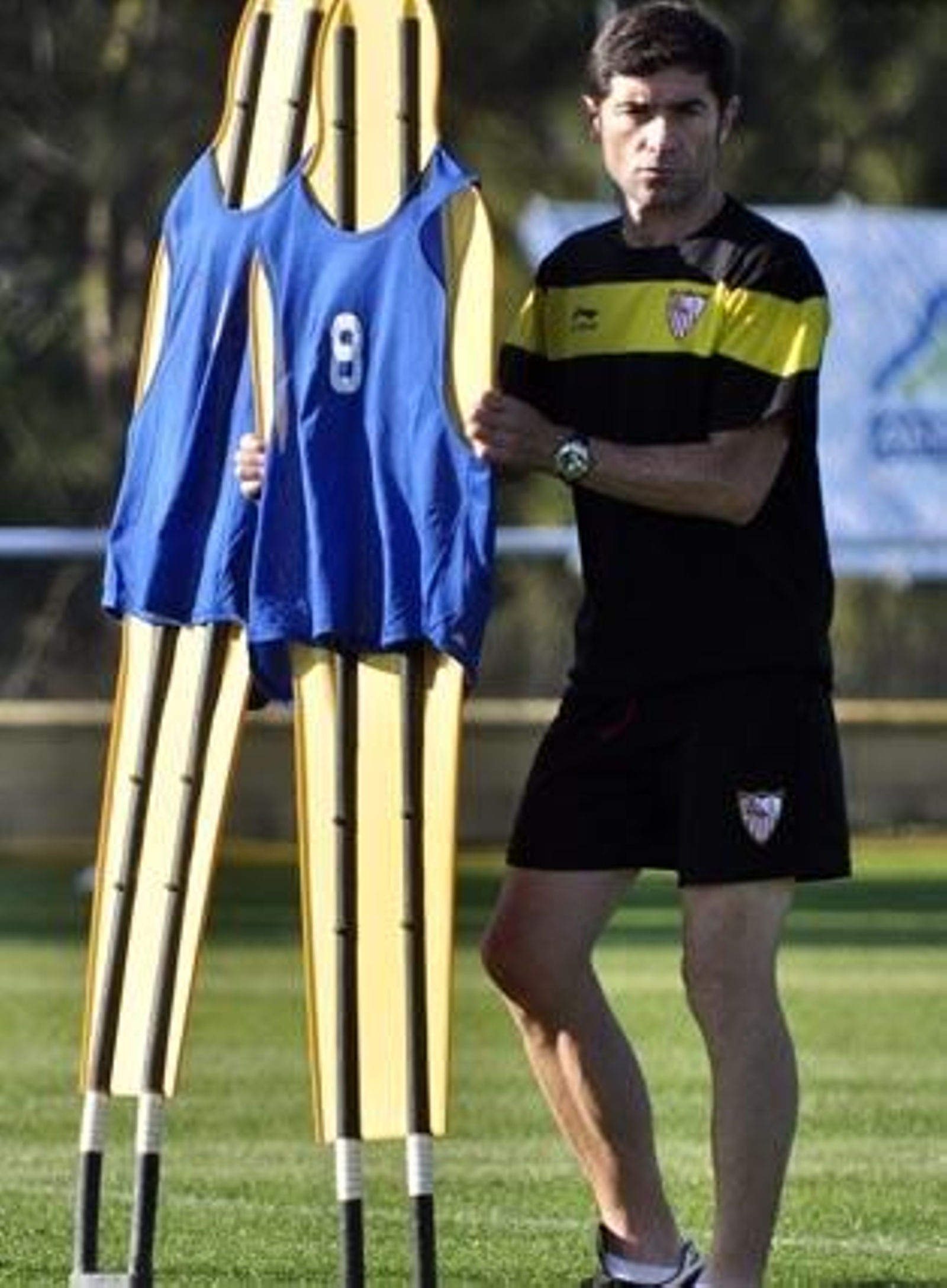 Capel le abre la puerta a... Armenteros