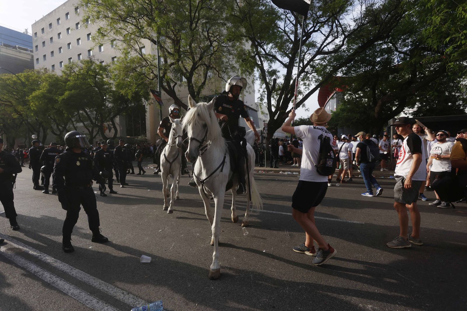 Blindaje policial en los accesos al Sánchez Pizjuan