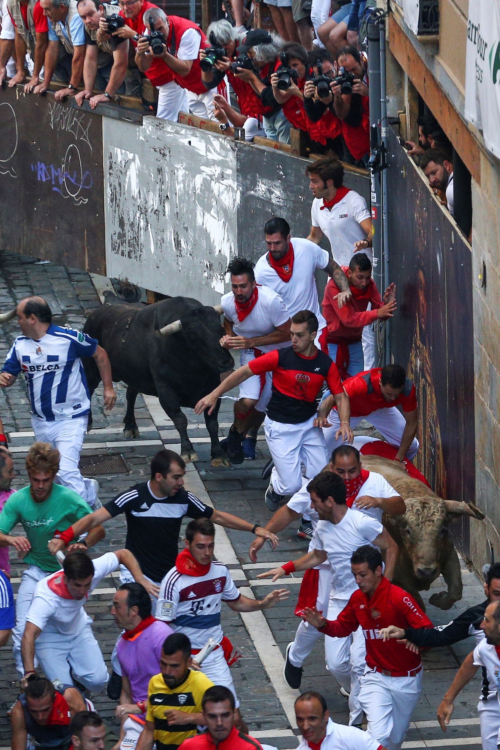 El quinto encierro de los Sanfermines, en imágenes
