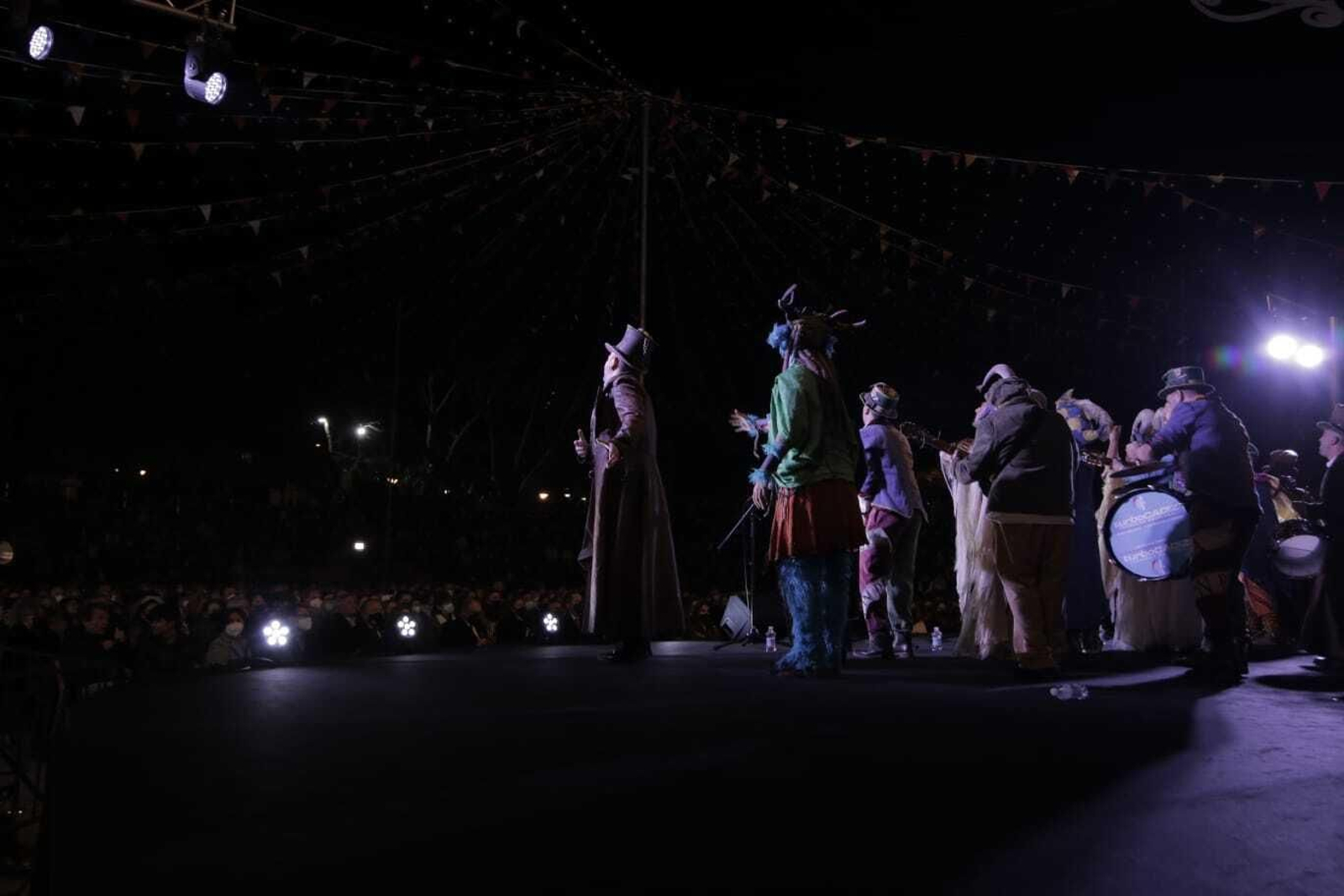 Gala de bienvenida del Carnaval en San Fernando con Manu Sánchez y Sandra Golpe