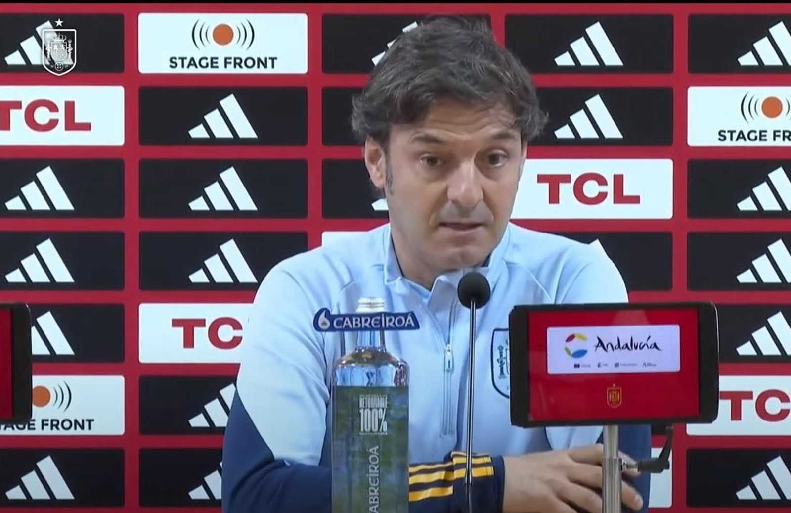 Santi Denia, durante su comparecencia en la sala de prensa de Chapín.