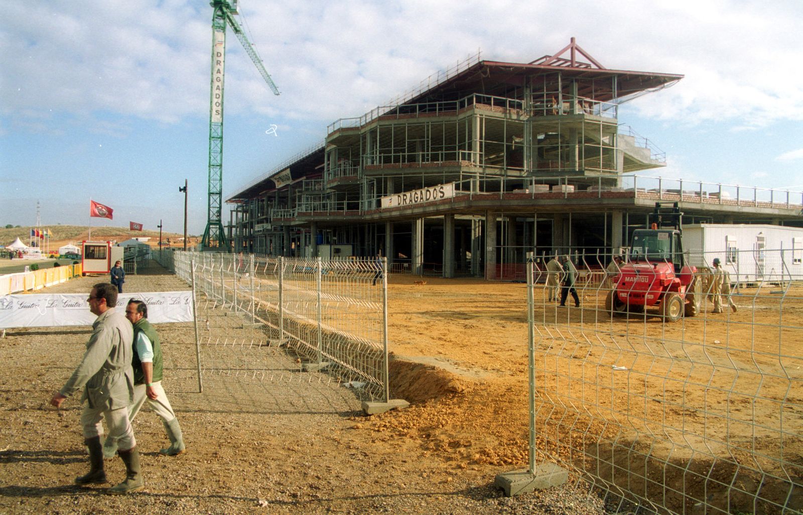 Construcción del hipódromo de Dos Hermanas en el año 2000