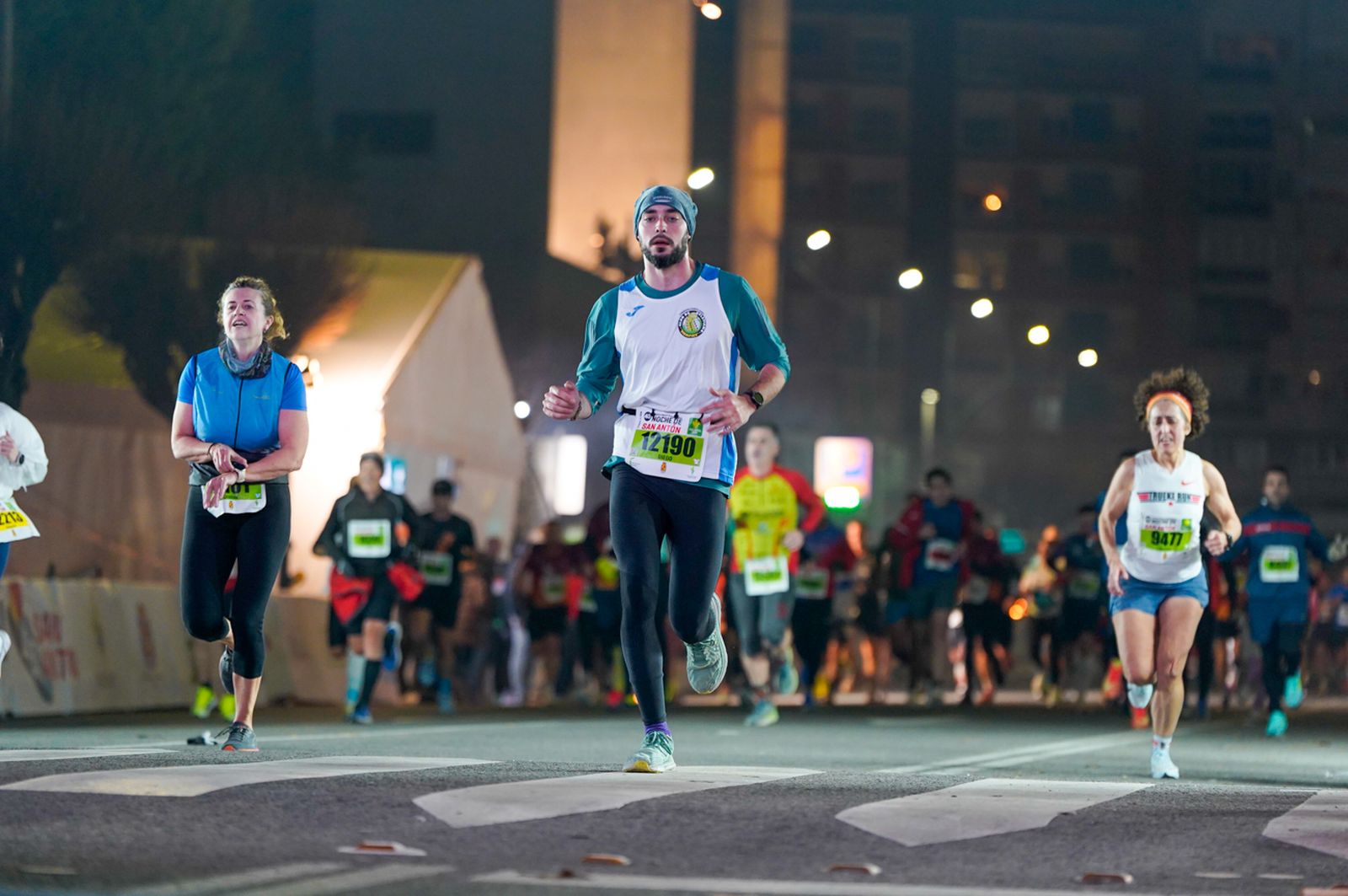 En imágenes: búscate en tu llegada a meta de la Carrera de San Antón 2026 (8)