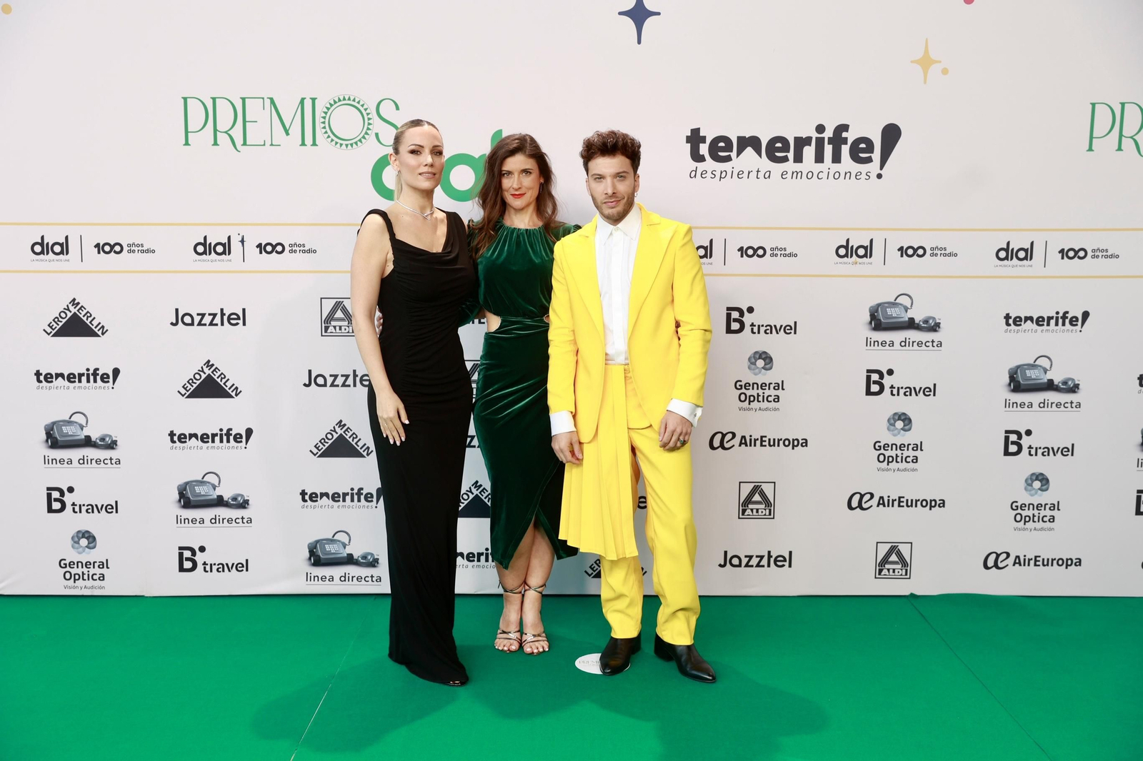 Los presentadores de la gala: Edurne, Carmen Ramírez y Blas Cantó