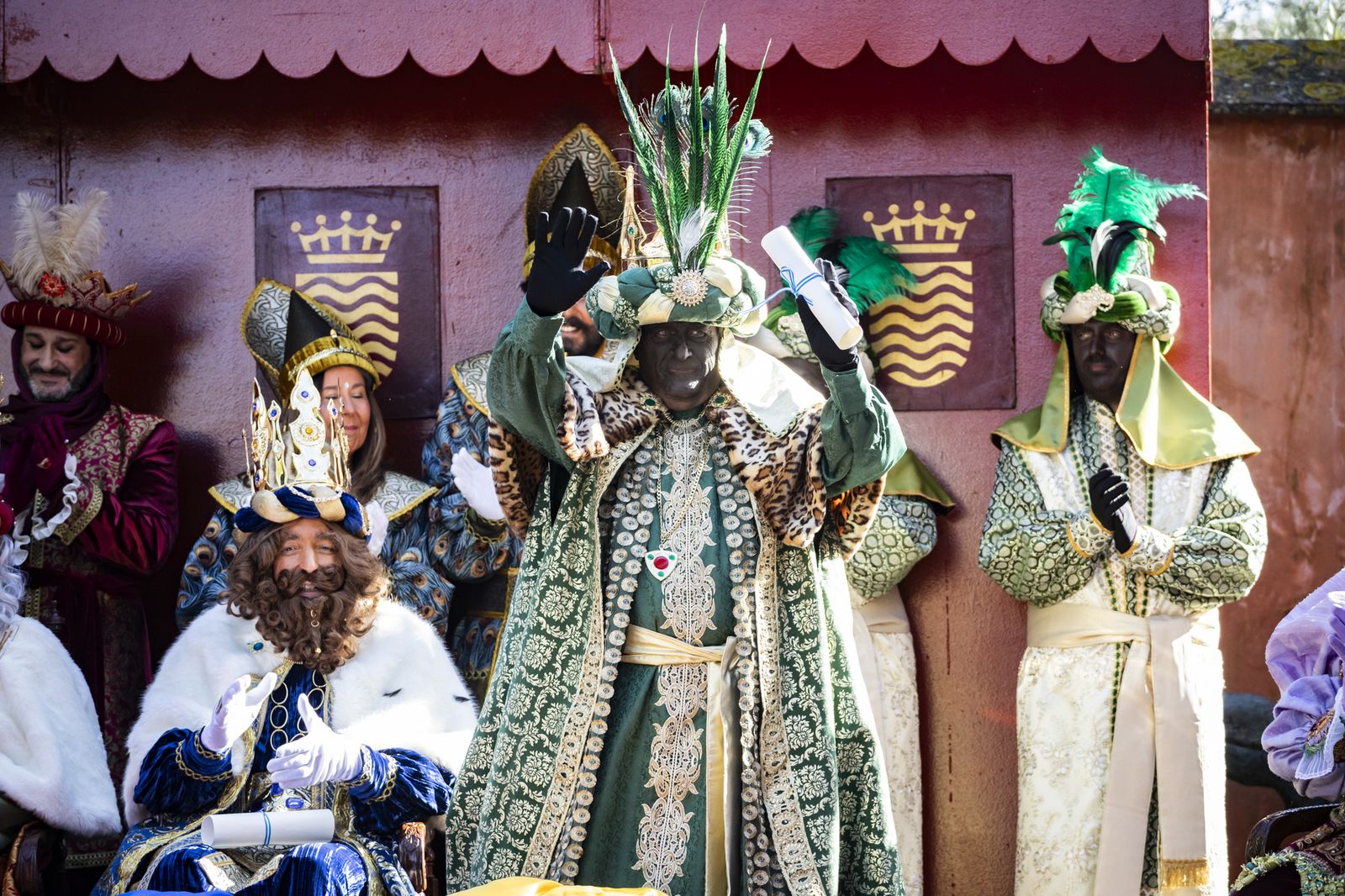 Los Reyes Magos son coronados un año más en el Alcázar de Jerez