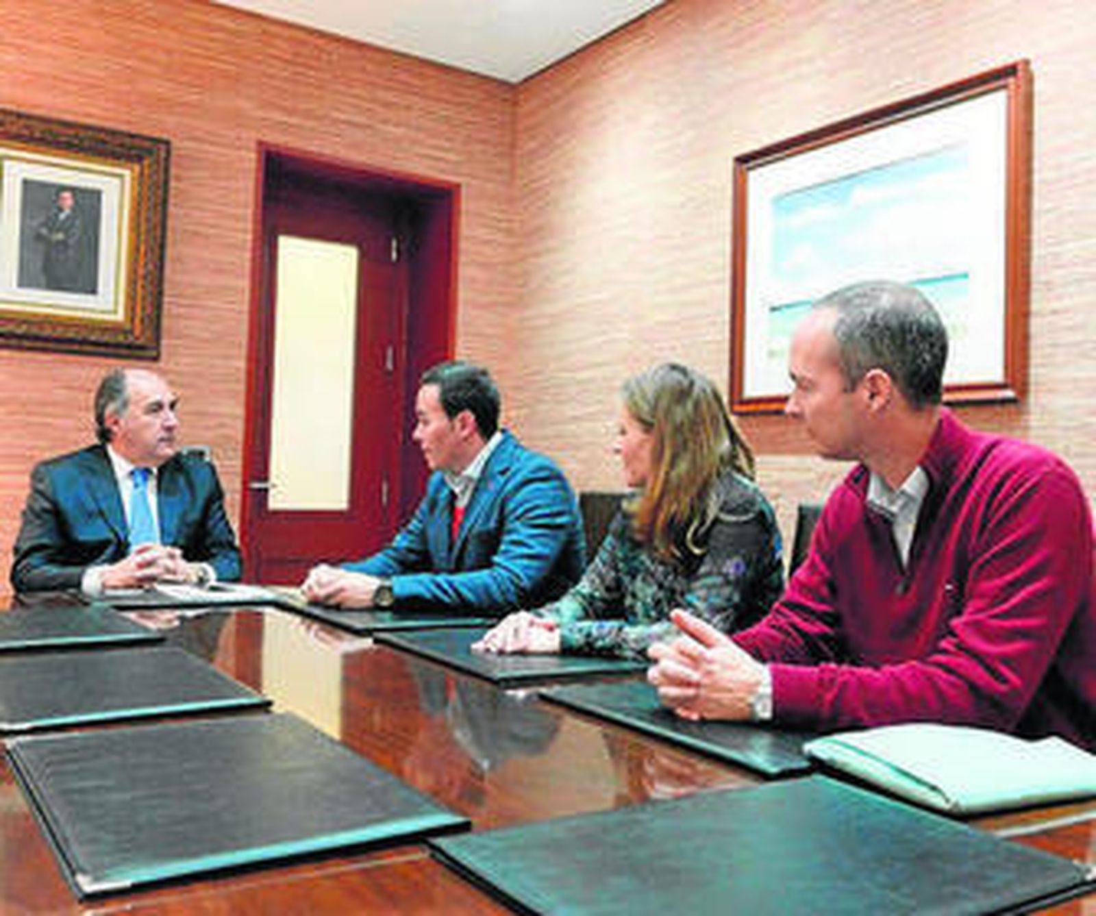 Reunión de Landaluce con los responsables de Synergym.
