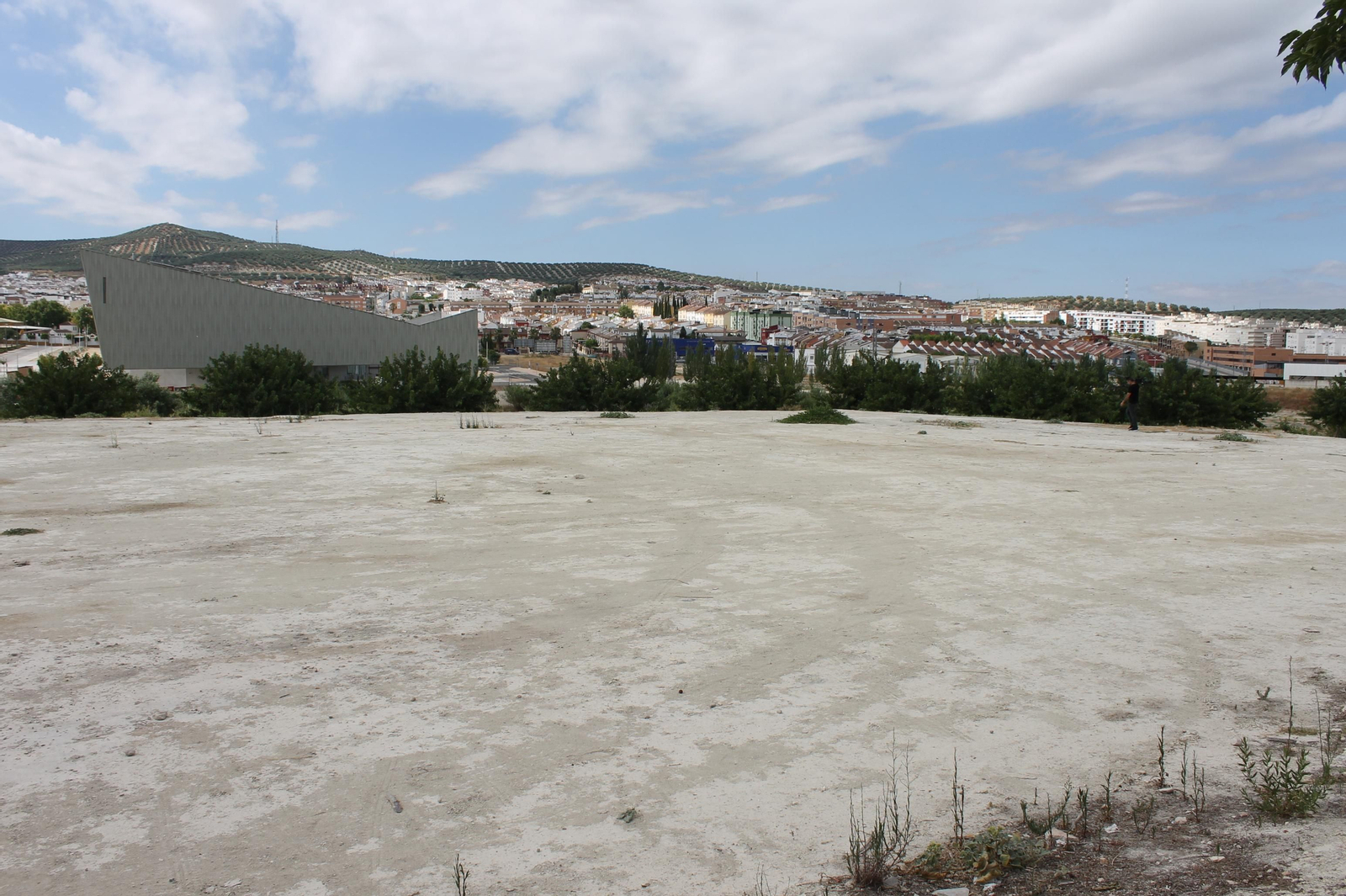 Parte de los terrenos donde se levantará el Parque Europa de Lucena.