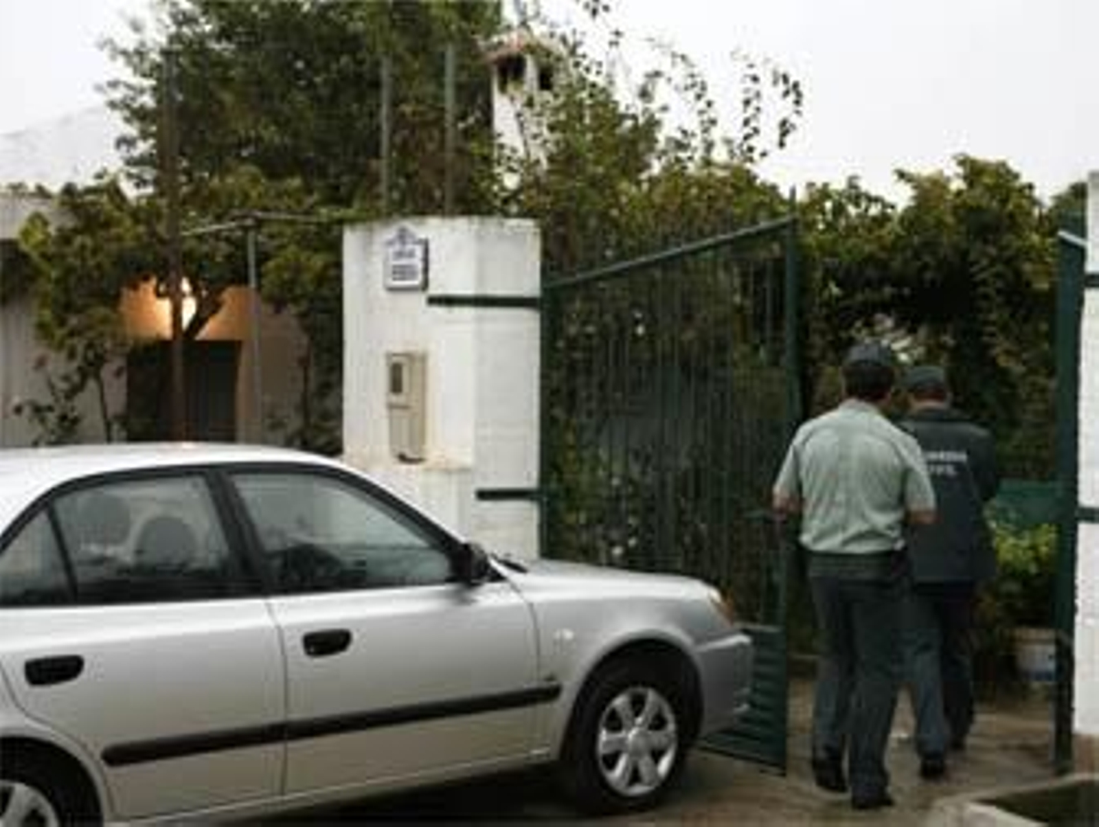 Un guardia civil retirado mata a su mujer y se quita la vida en Motril